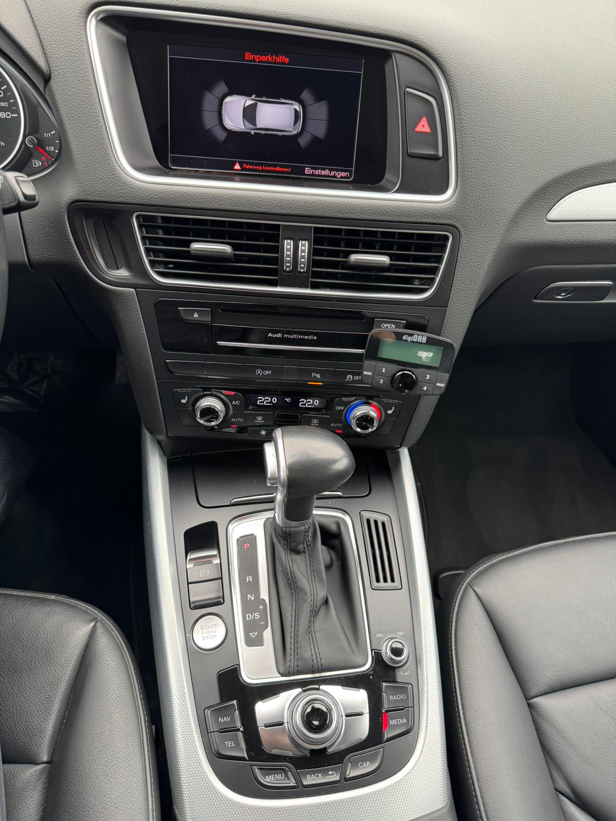 AUDI Q5 2.0 TDI quattro S-tronic-image-5
