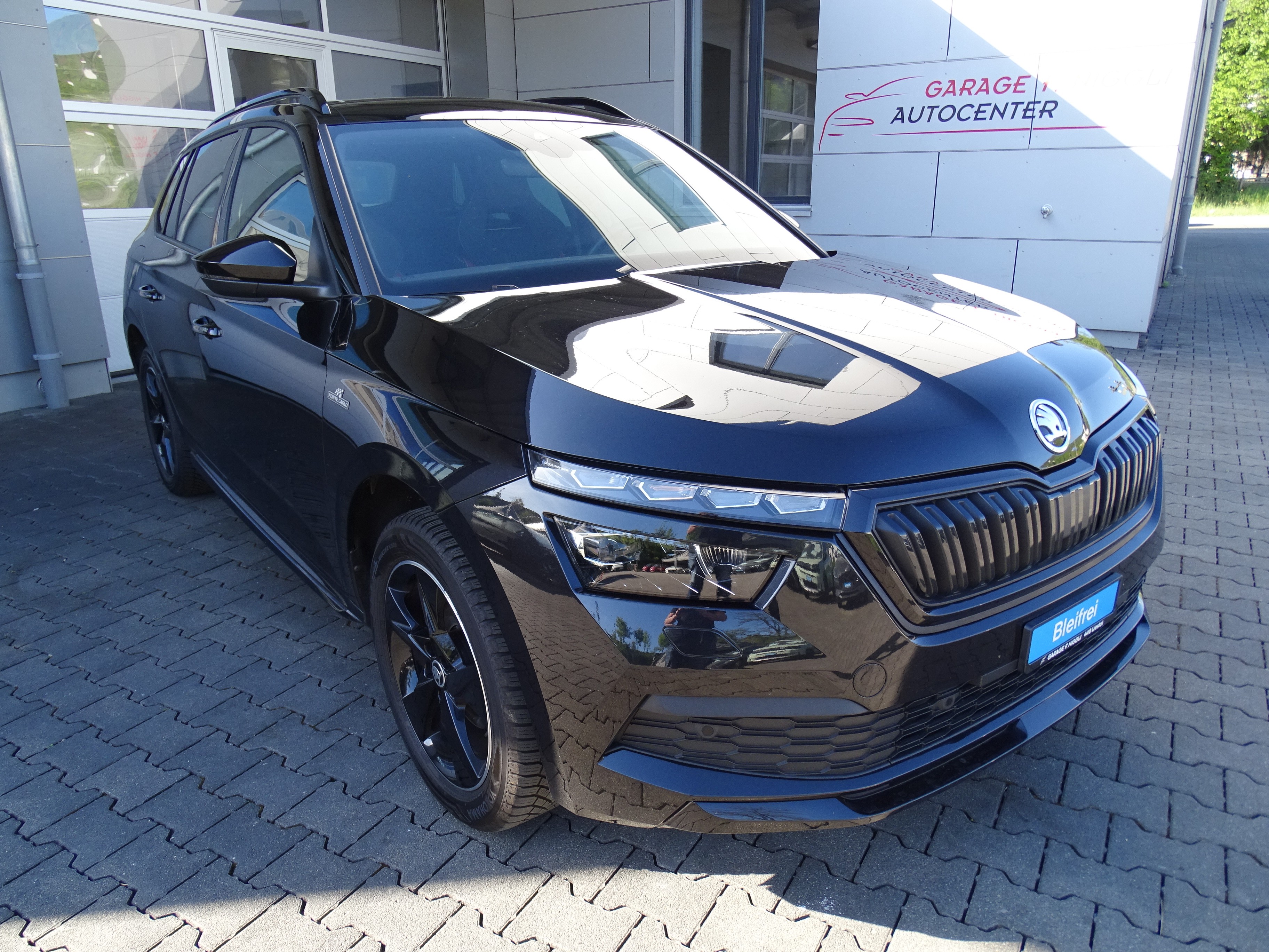 Car photo
