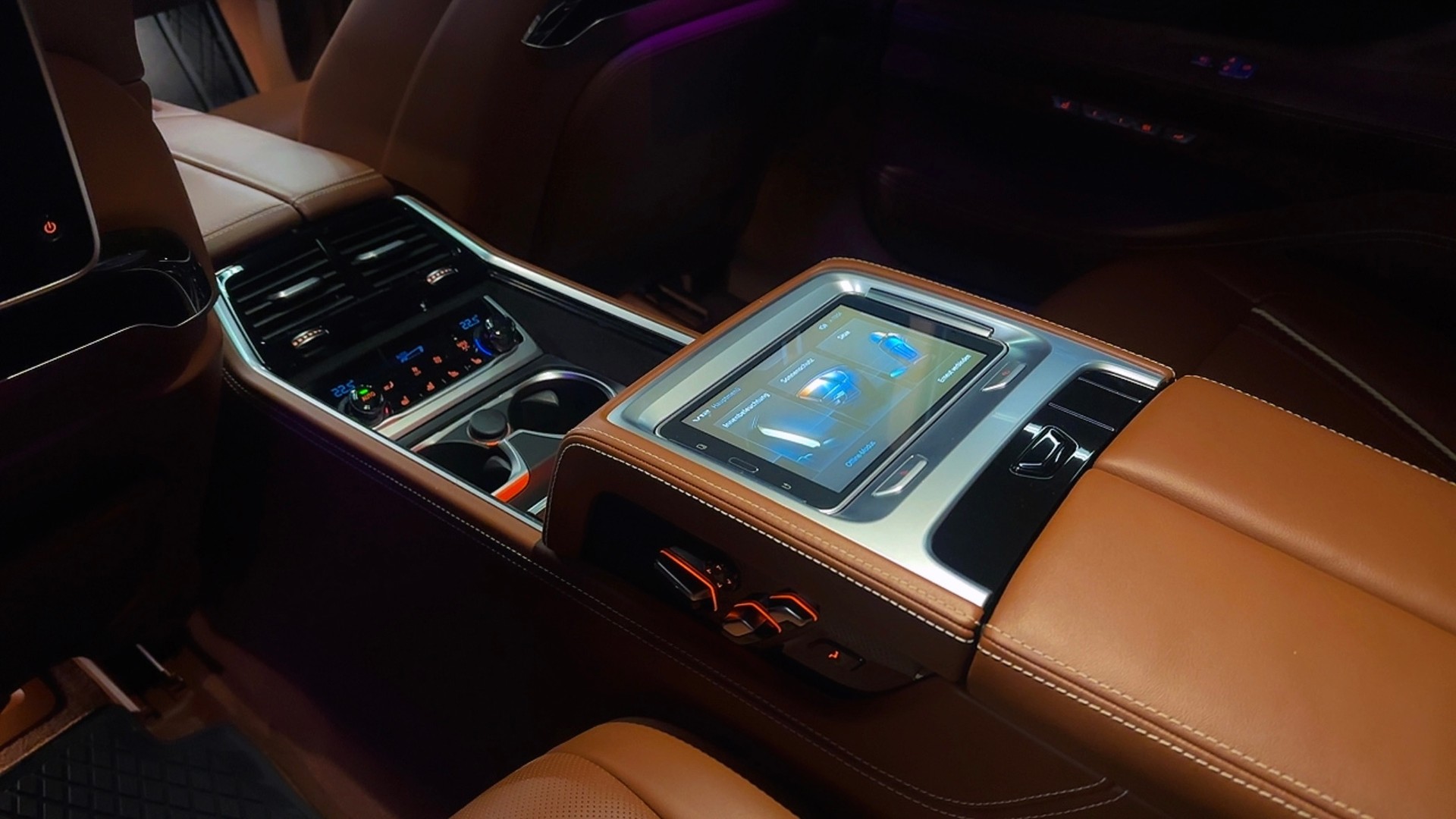 BMW M760Li 6.6 V12 xDrive Individual Excellence / ** Vollausstattung ** Frisch ab MFK & Service !!-image-21