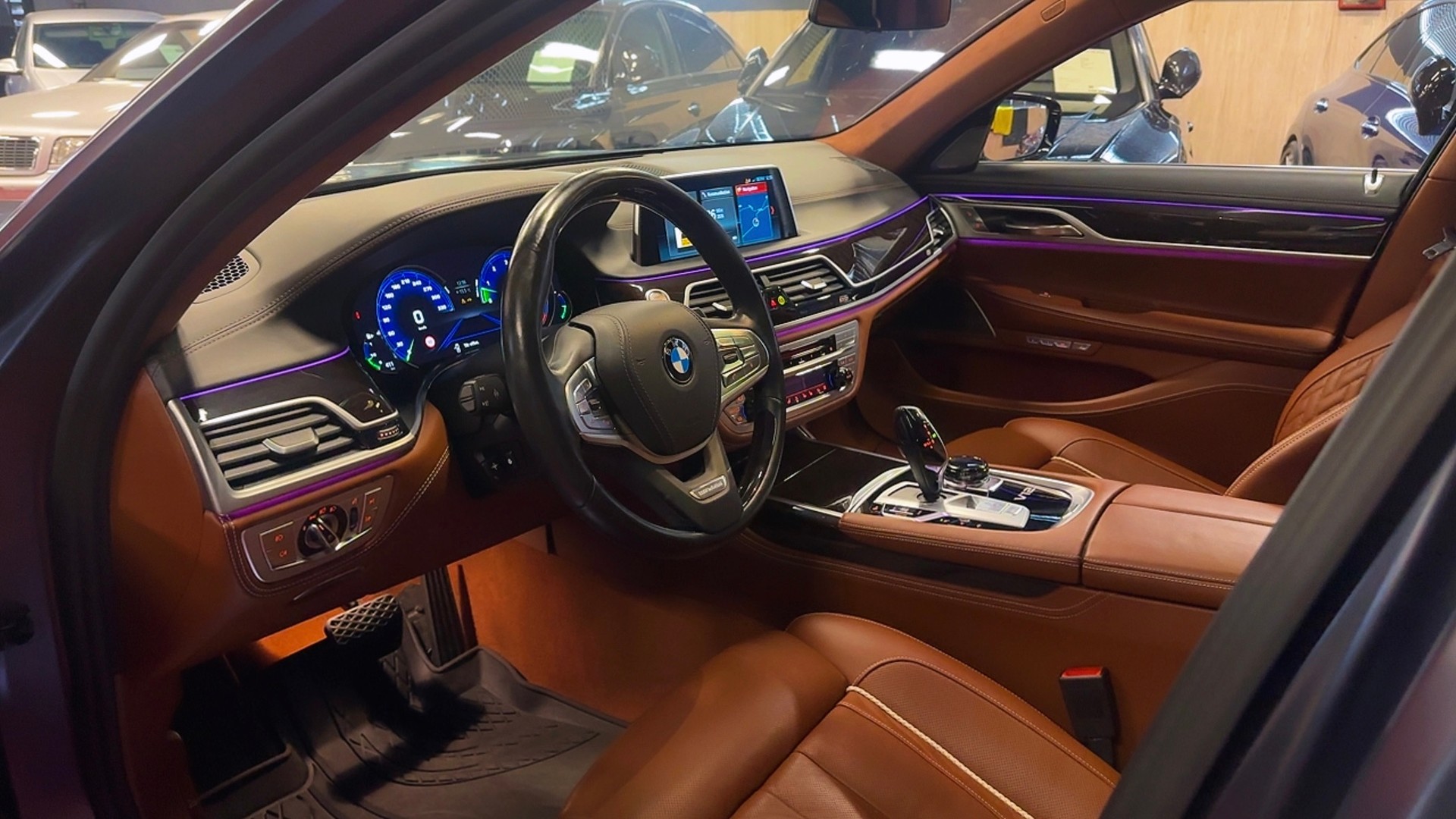 BMW M760Li 6.6 V12 xDrive Individual Excellence / ** Vollausstattung ** Frisch ab MFK & Service !!-image-13
