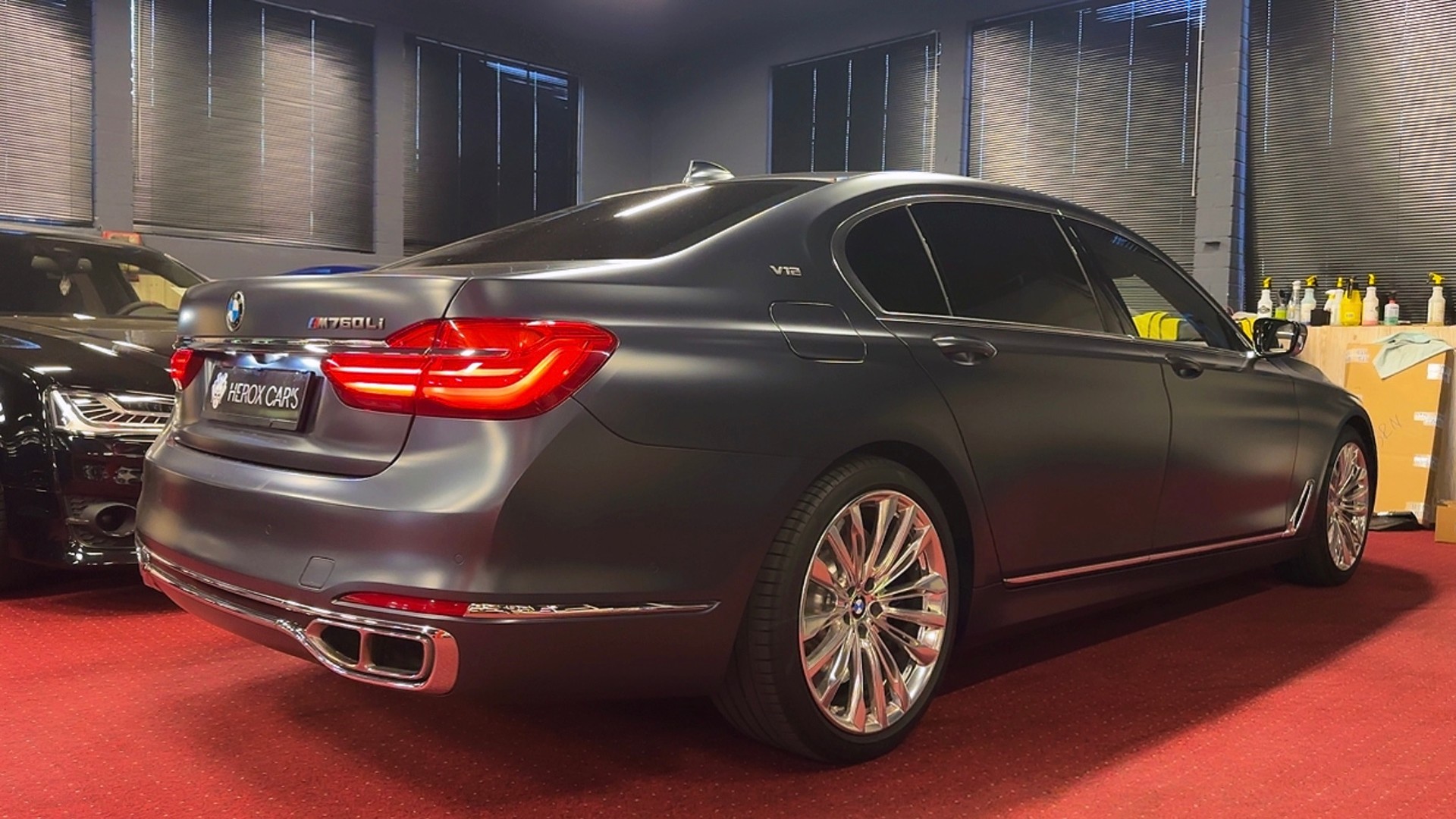 BMW M760Li 6.6 V12 xDrive Individual Excellence / ** Vollausstattung ** Frisch ab MFK & Service !!-image-5