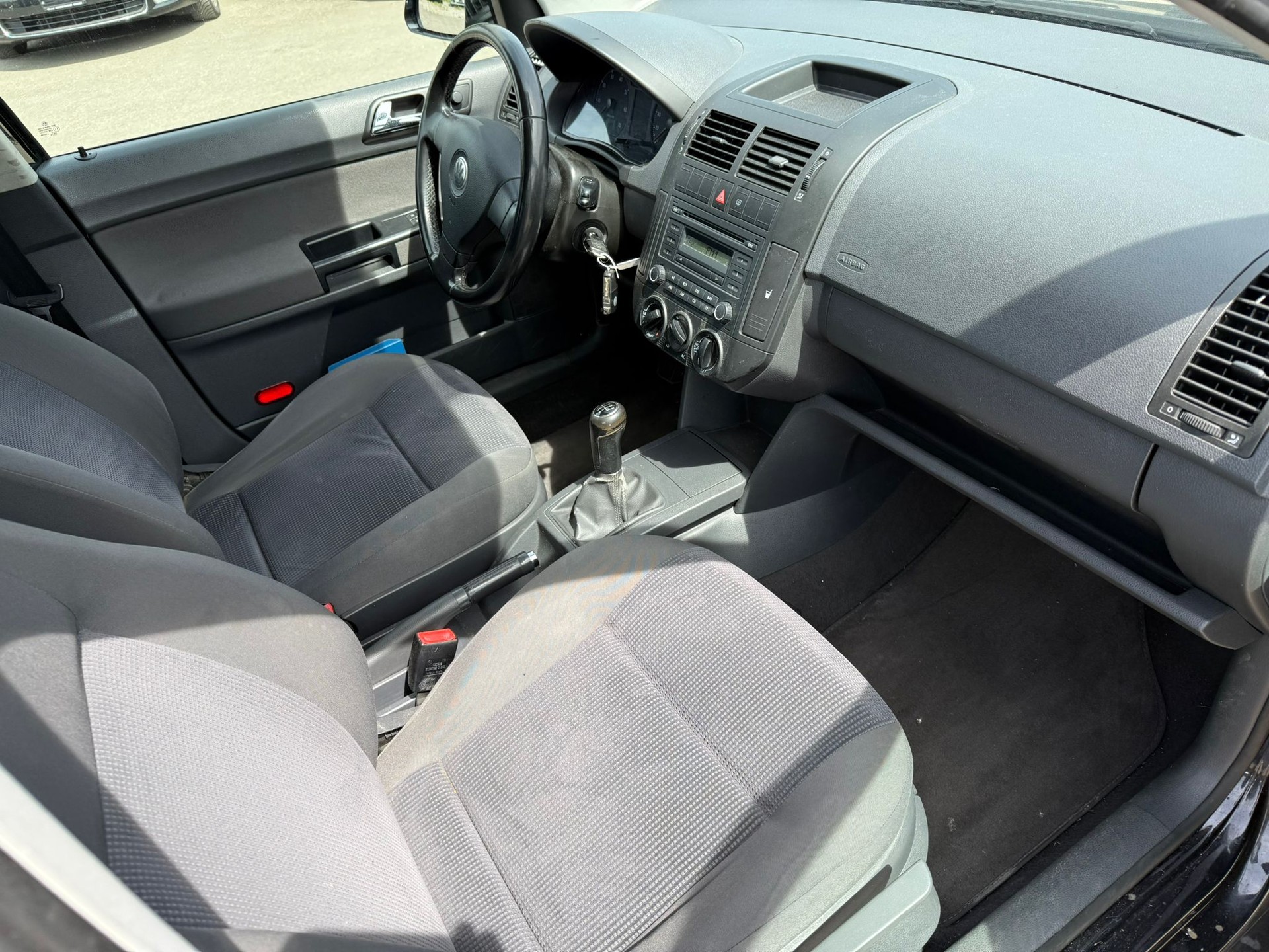 VW Polo 1.4 16V Comfortline-image-8