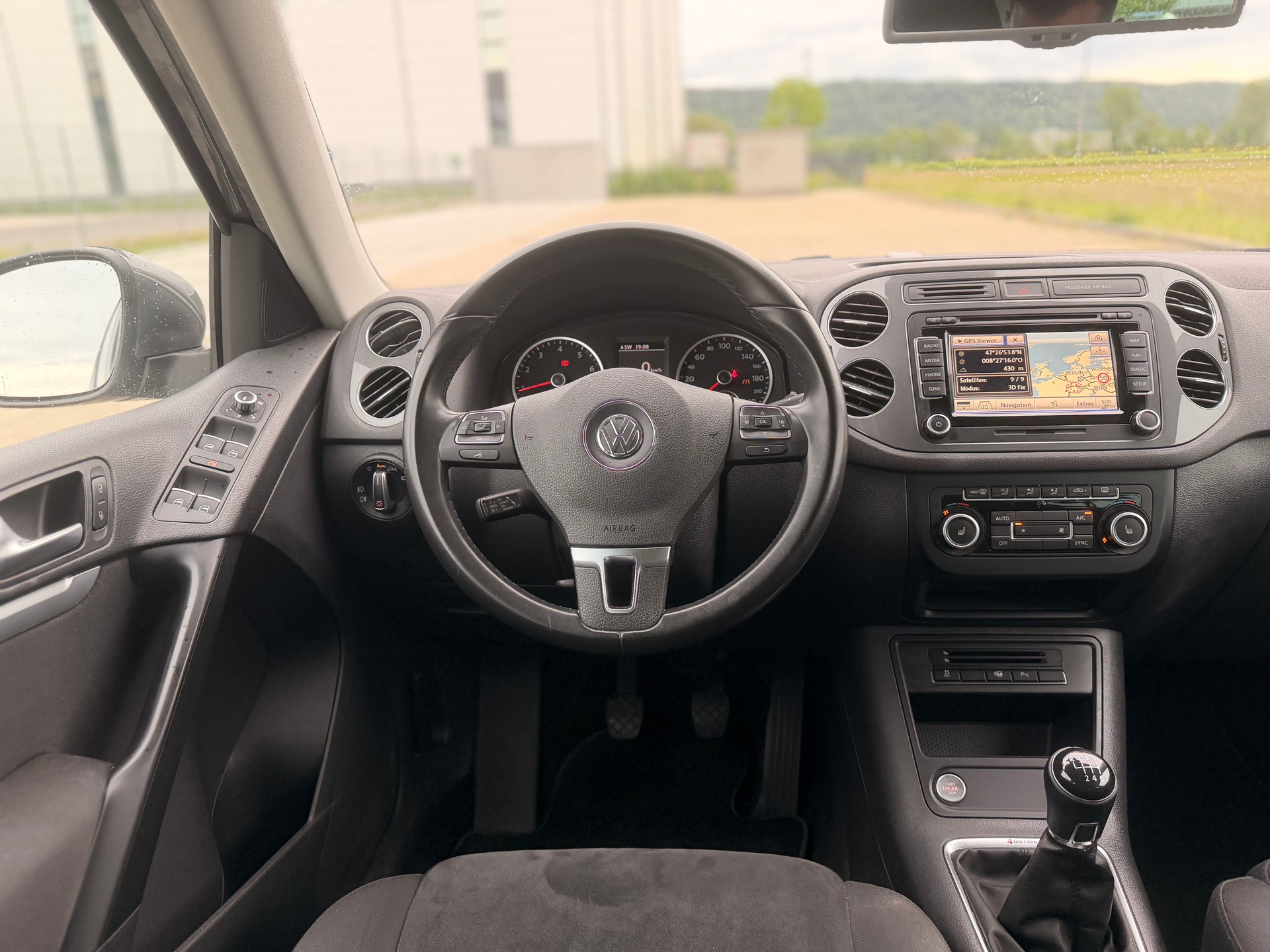 VW Tiguan 2.0 TSI Sport&Style 4Motion-image-15