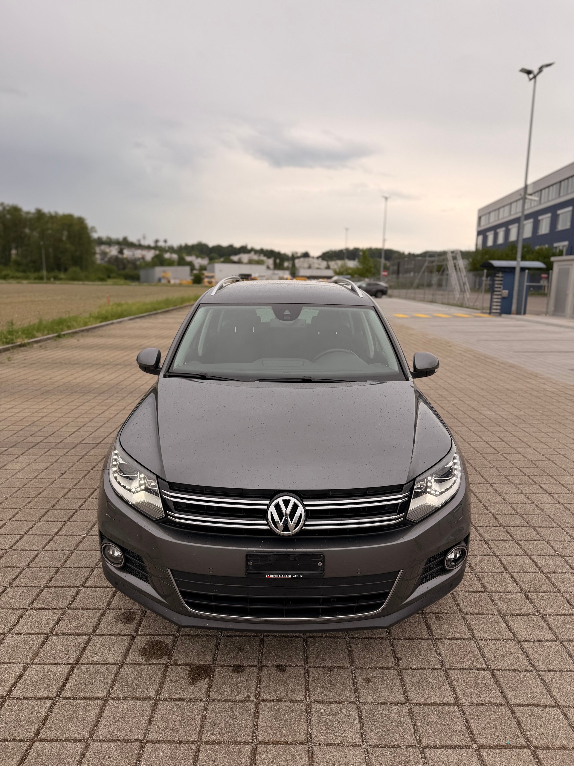 VW Tiguan 2.0 TSI Sport&Style 4Motion-showroom-element-3