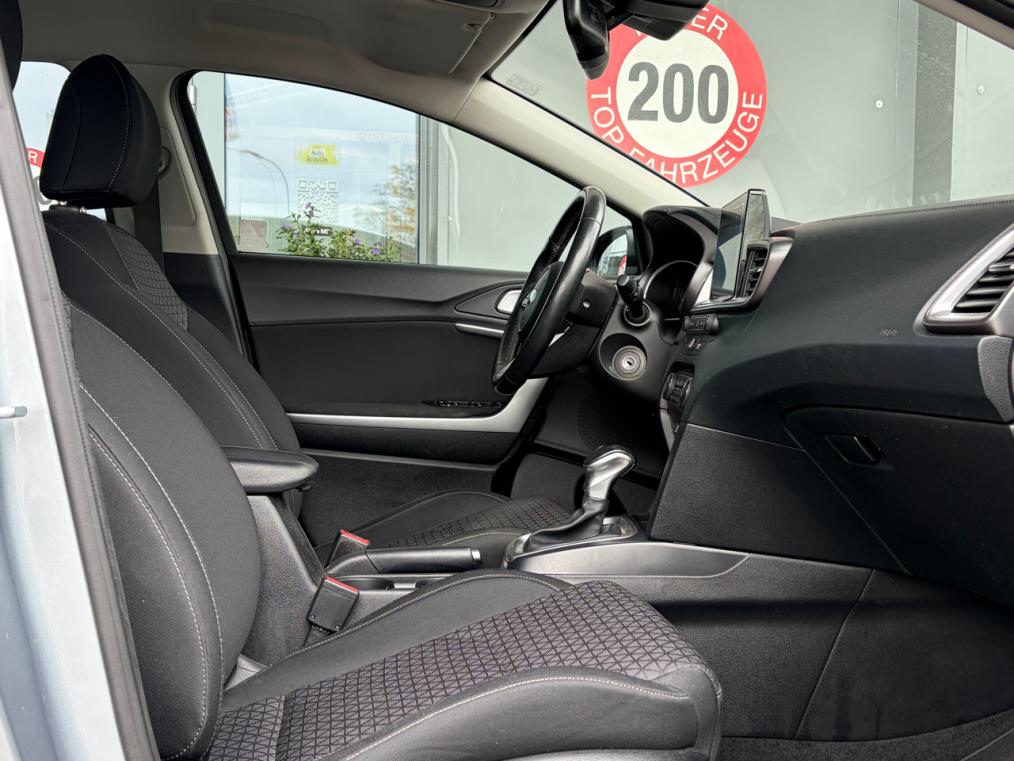 KIA Ceed 1.4 T-GDi Power 25+ DCT-image-8