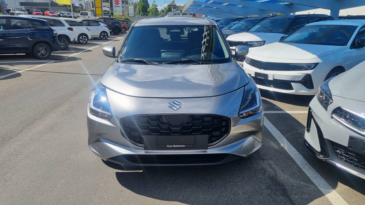 SUZUKI Swift 1.2 Sakura Hybrid 4x4-image-1