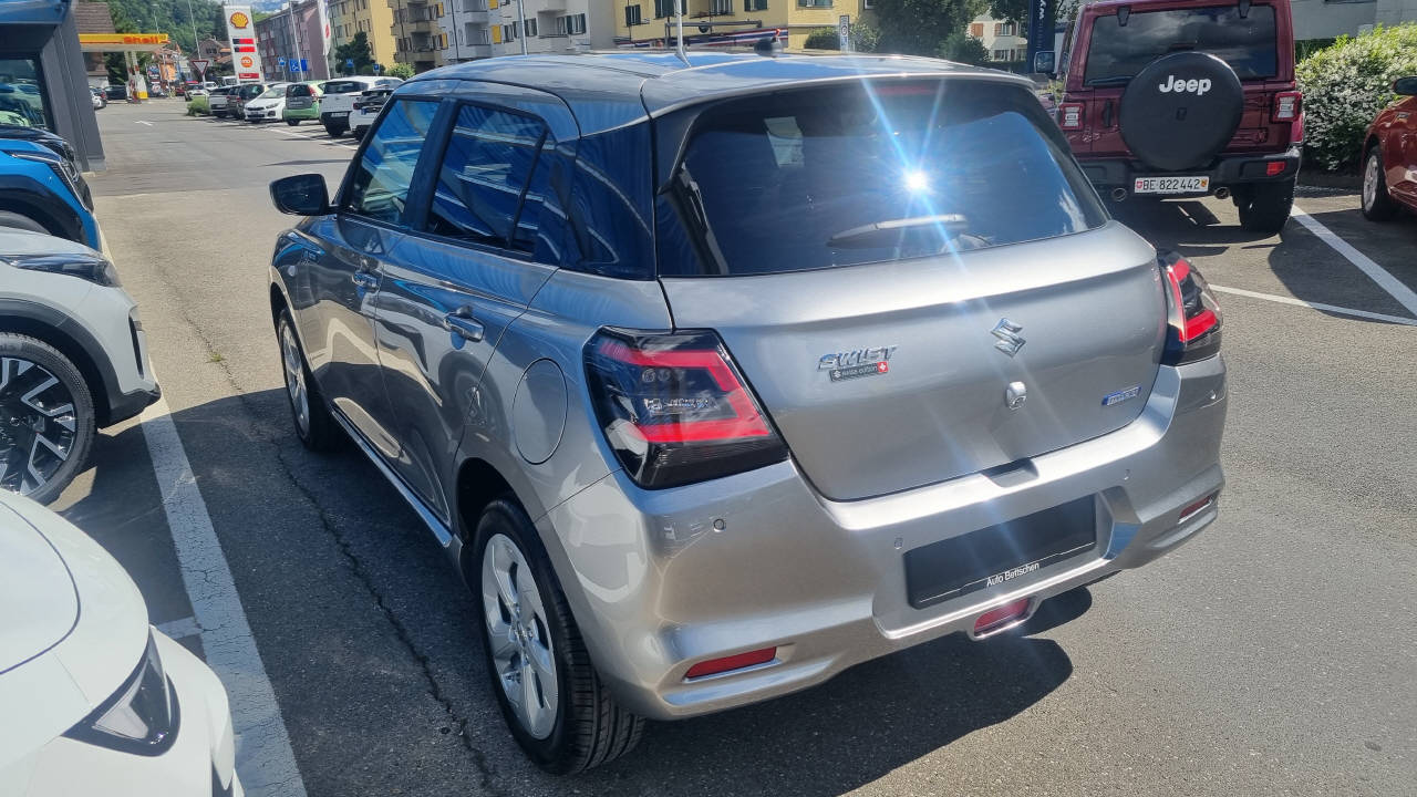 SUZUKI Swift 1.2 Sakura Hybrid 4x4-image-5