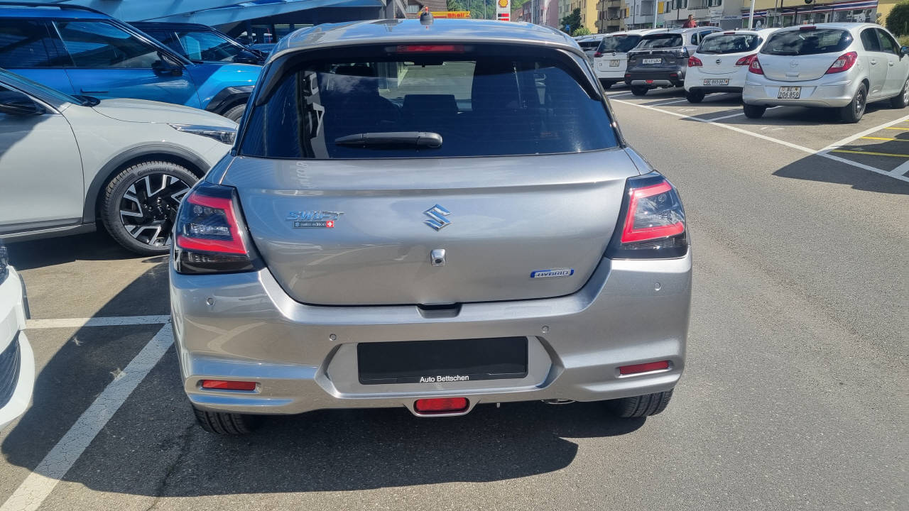 SUZUKI Swift 1.2 Sakura Hybrid 4x4-image-4