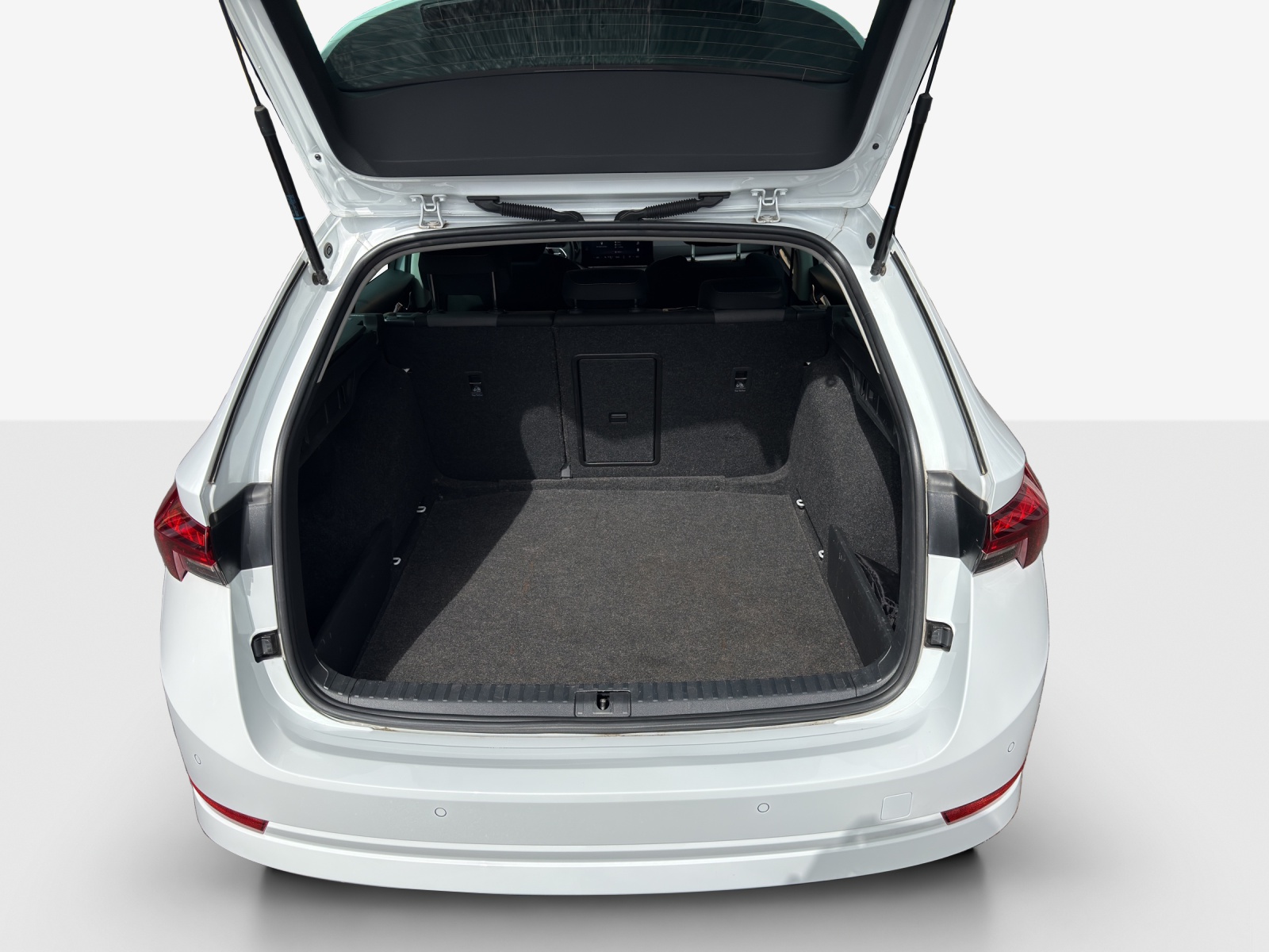 SKODA Octavia Combi 2.0 TSI Ambition DSG 4x4-image-12