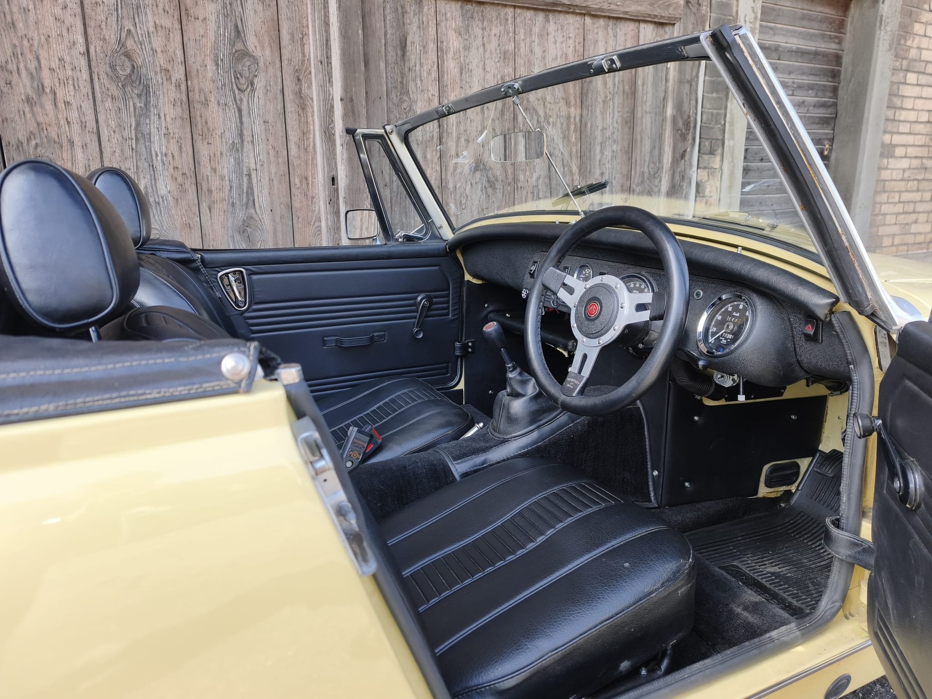 MG Midget MkIII-image-4