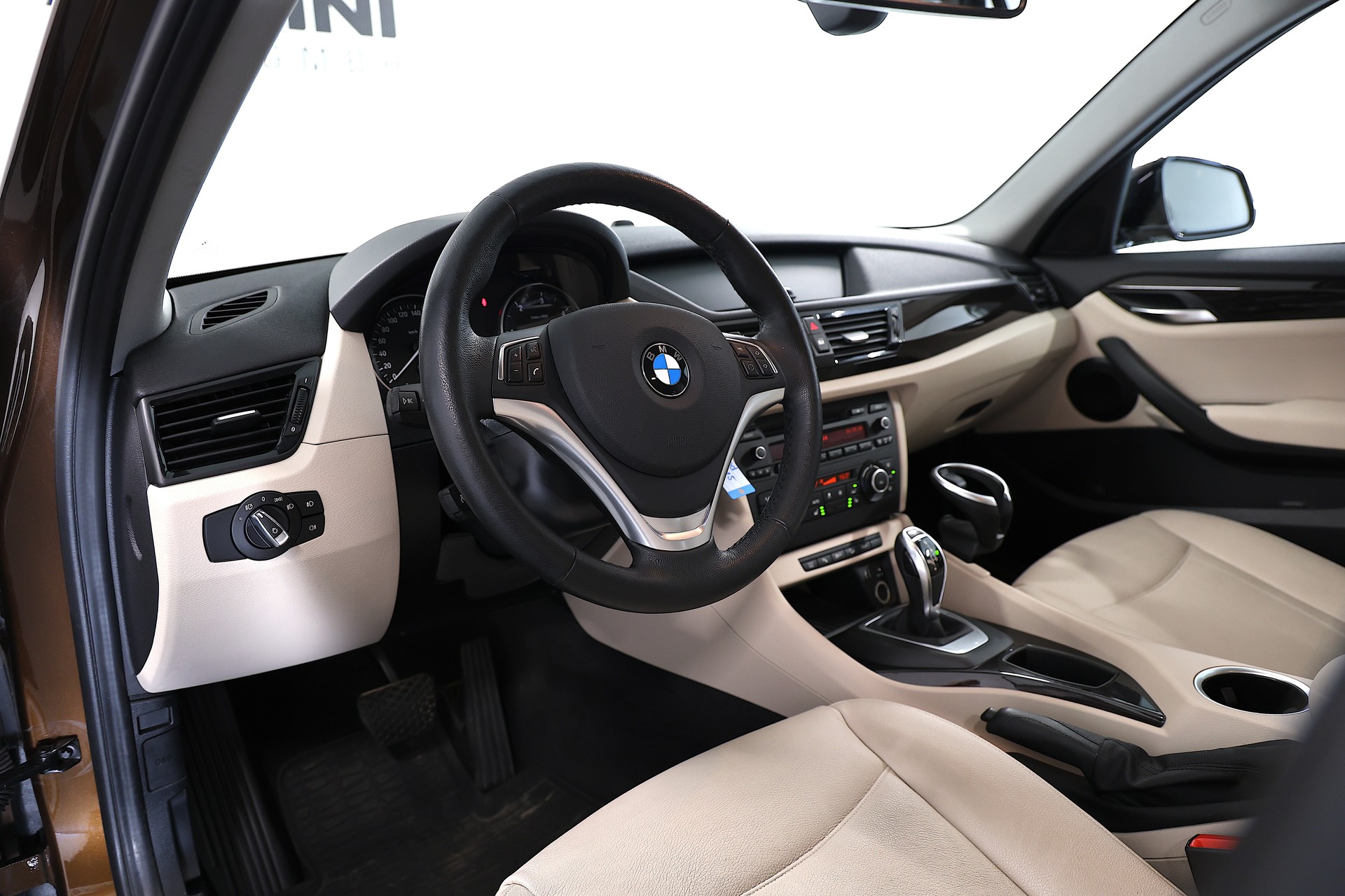 BMW X1 xDrive 20d xLine Steptronic-image-8