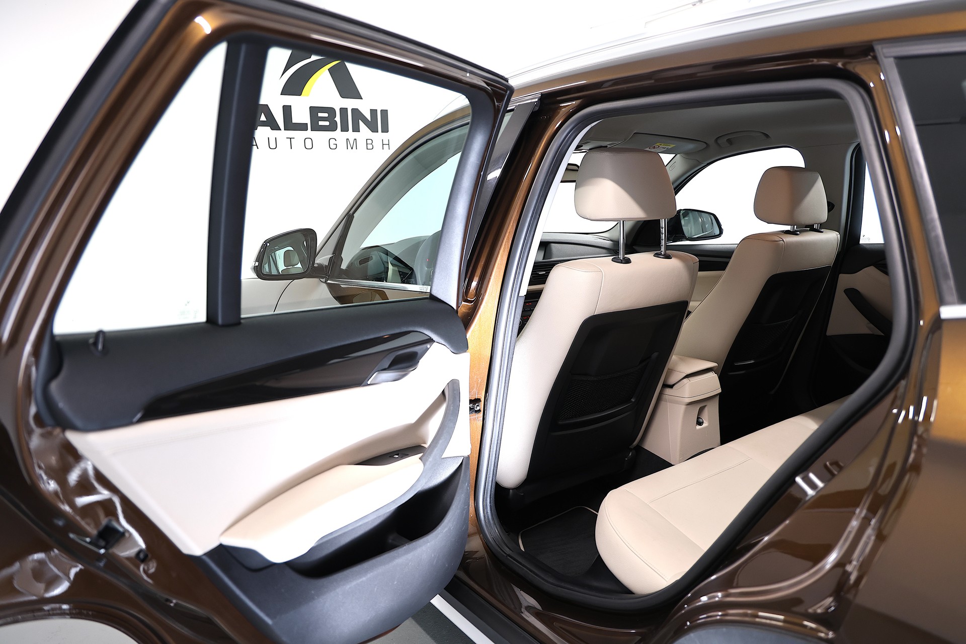 BMW X1 xDrive 20d xLine Steptronic-image-14