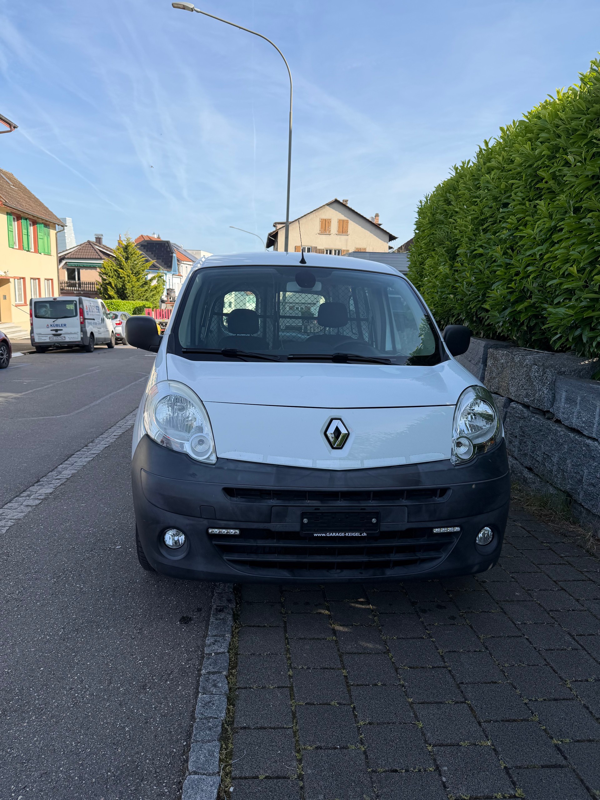 RENAULT Kangoo 1.6 105 Business A-image-1