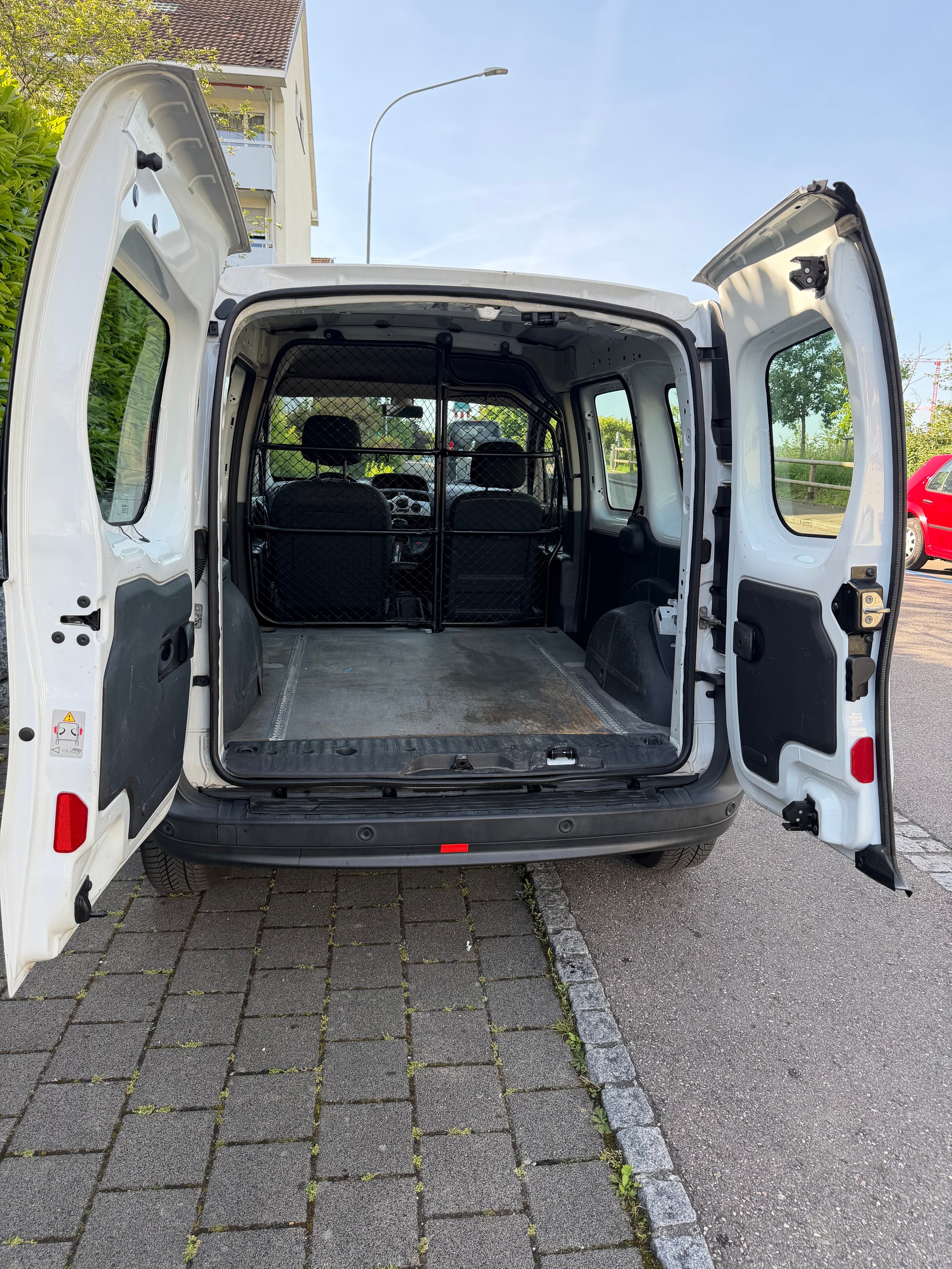 RENAULT Kangoo 1.6 105 Business A-image-6