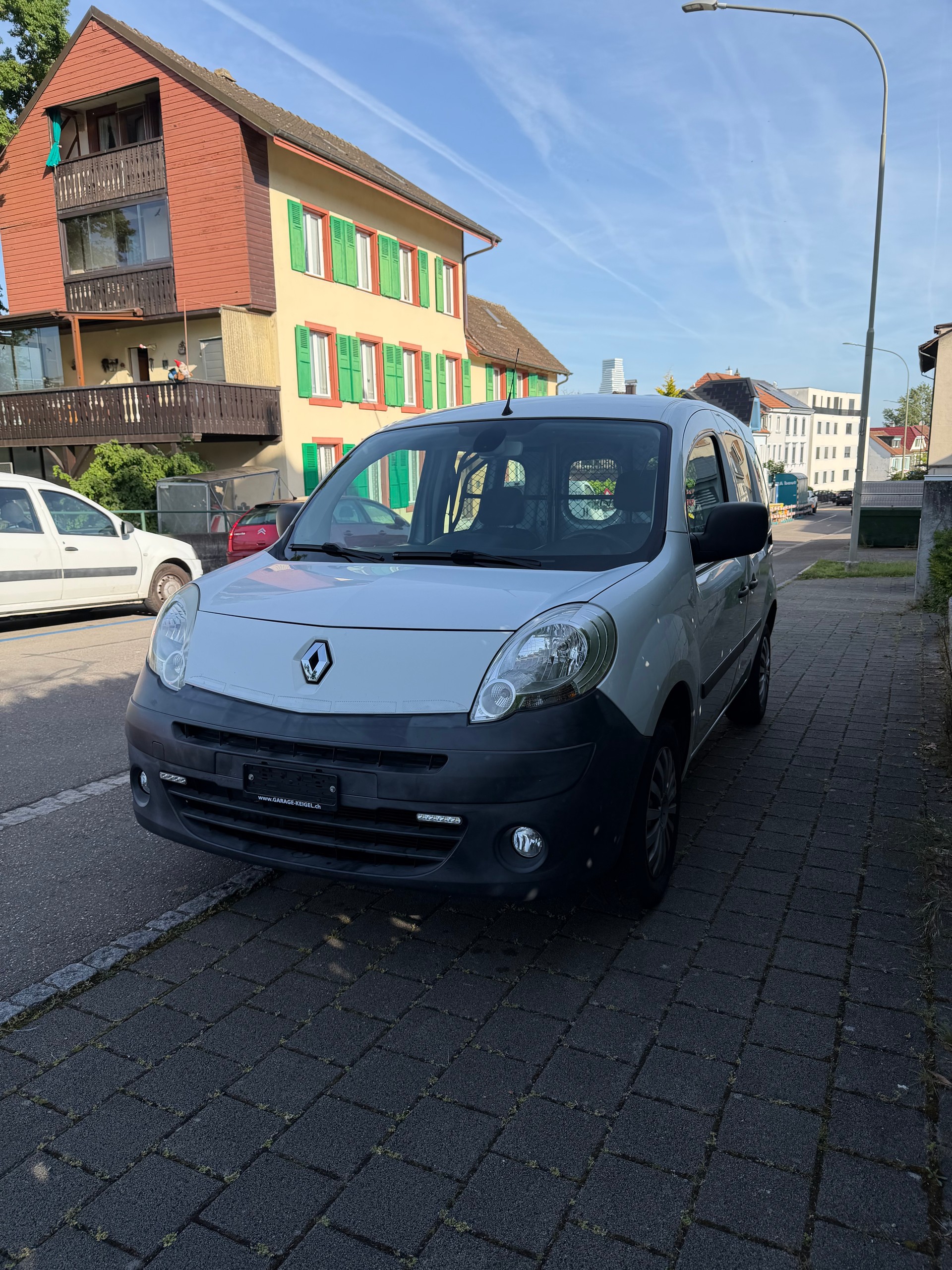 RENAULT Kangoo 1.6 105 Business A-image-2