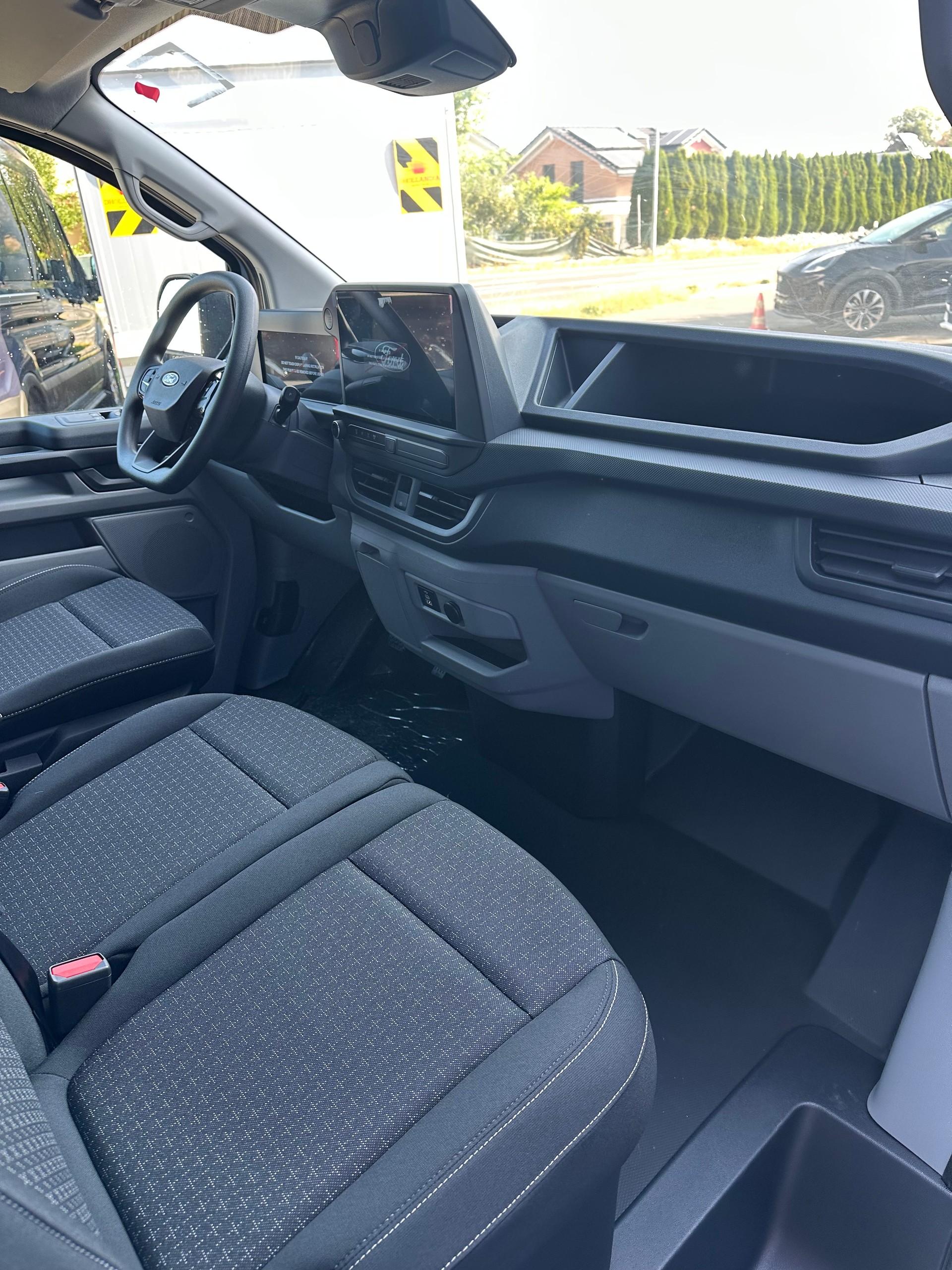 FORD Transit Custom Van 320 L1 2.0 EcoBl Trend/136CV/Man.-image-12