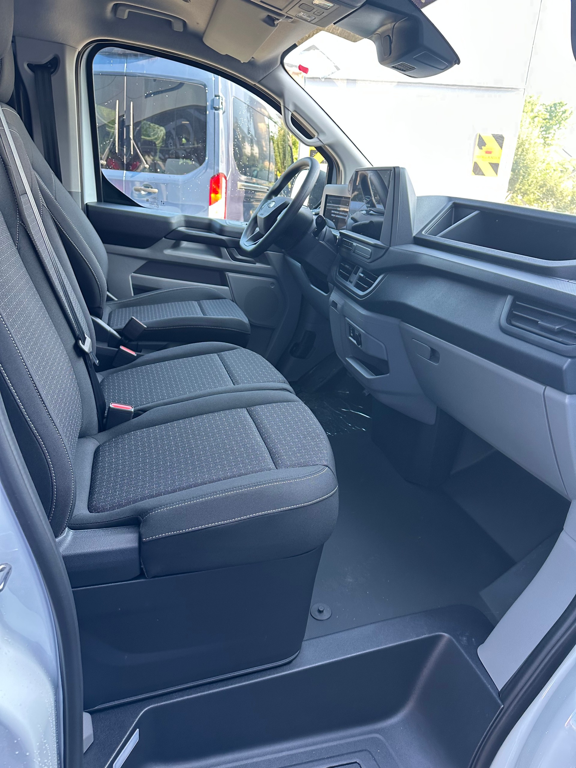 FORD Transit Custom Van 320 L1 2.0 EcoBl Trend/136CV/Man.-image-11