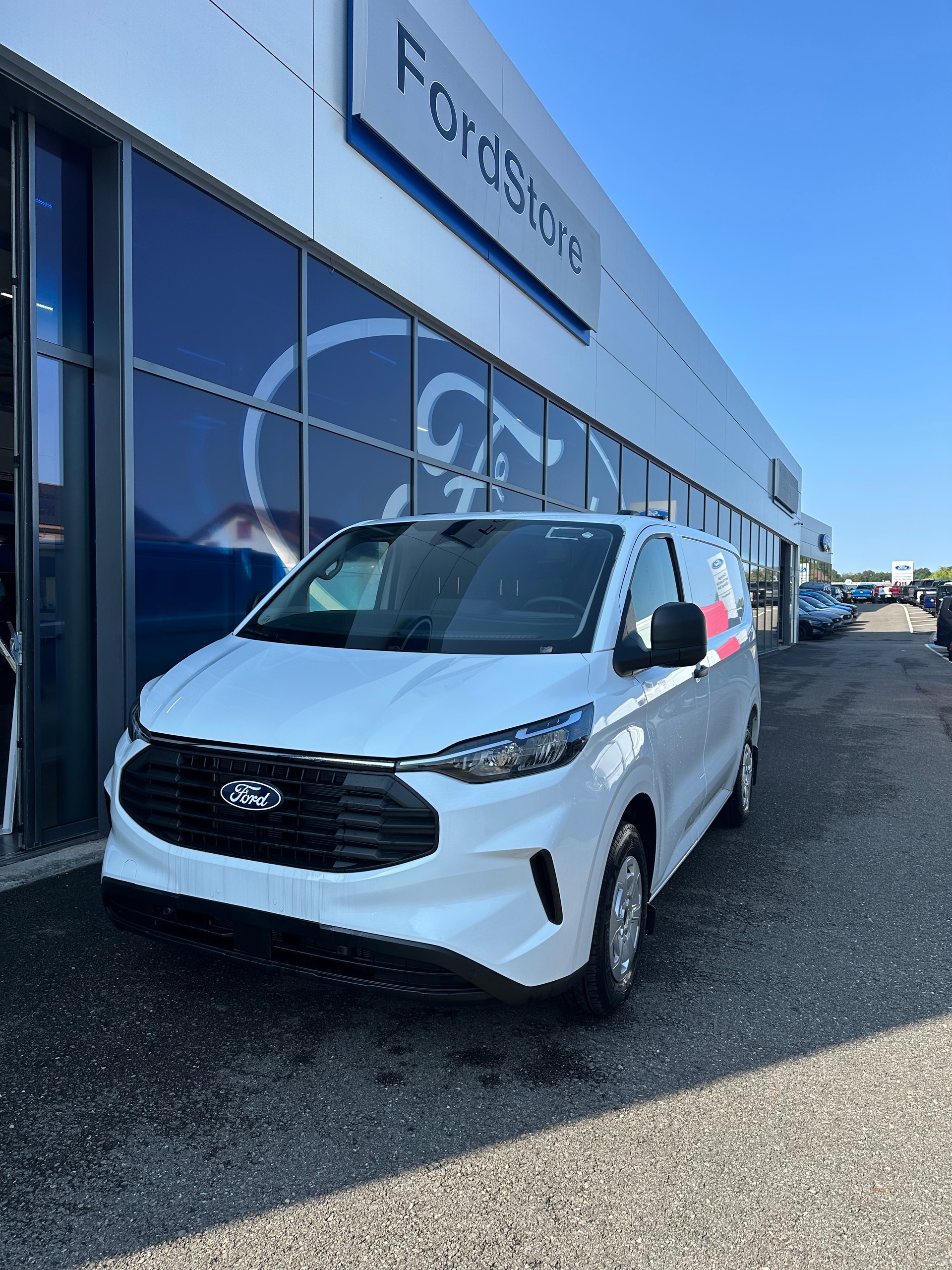 FORD Transit Custom Van 320 L1 2.0 EcoBl Trend/136CV/Man.-image-1