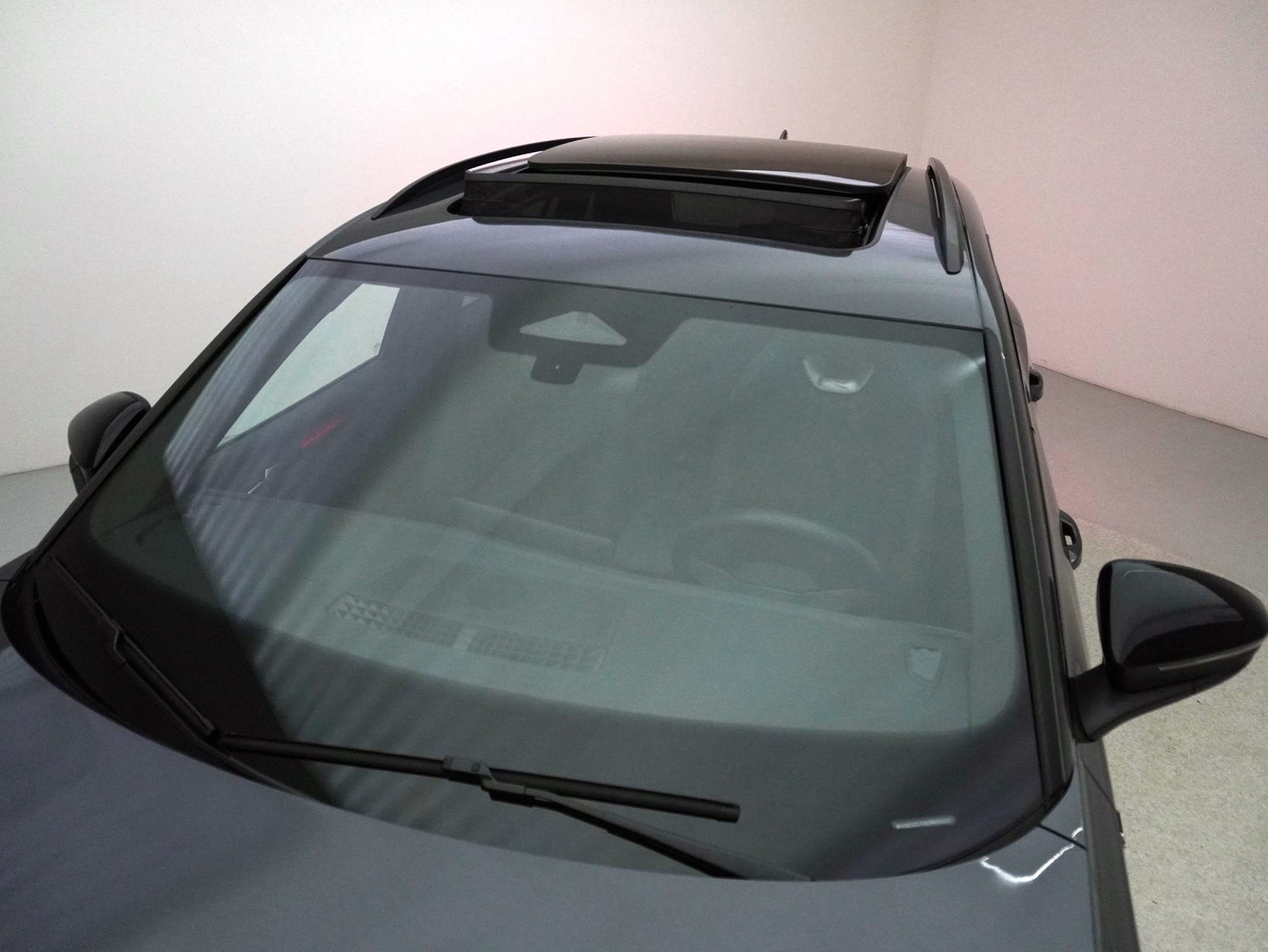 VW Tiguan 2.0 TSI DSG R-Line Black Style 4Motion (2025)-image-5