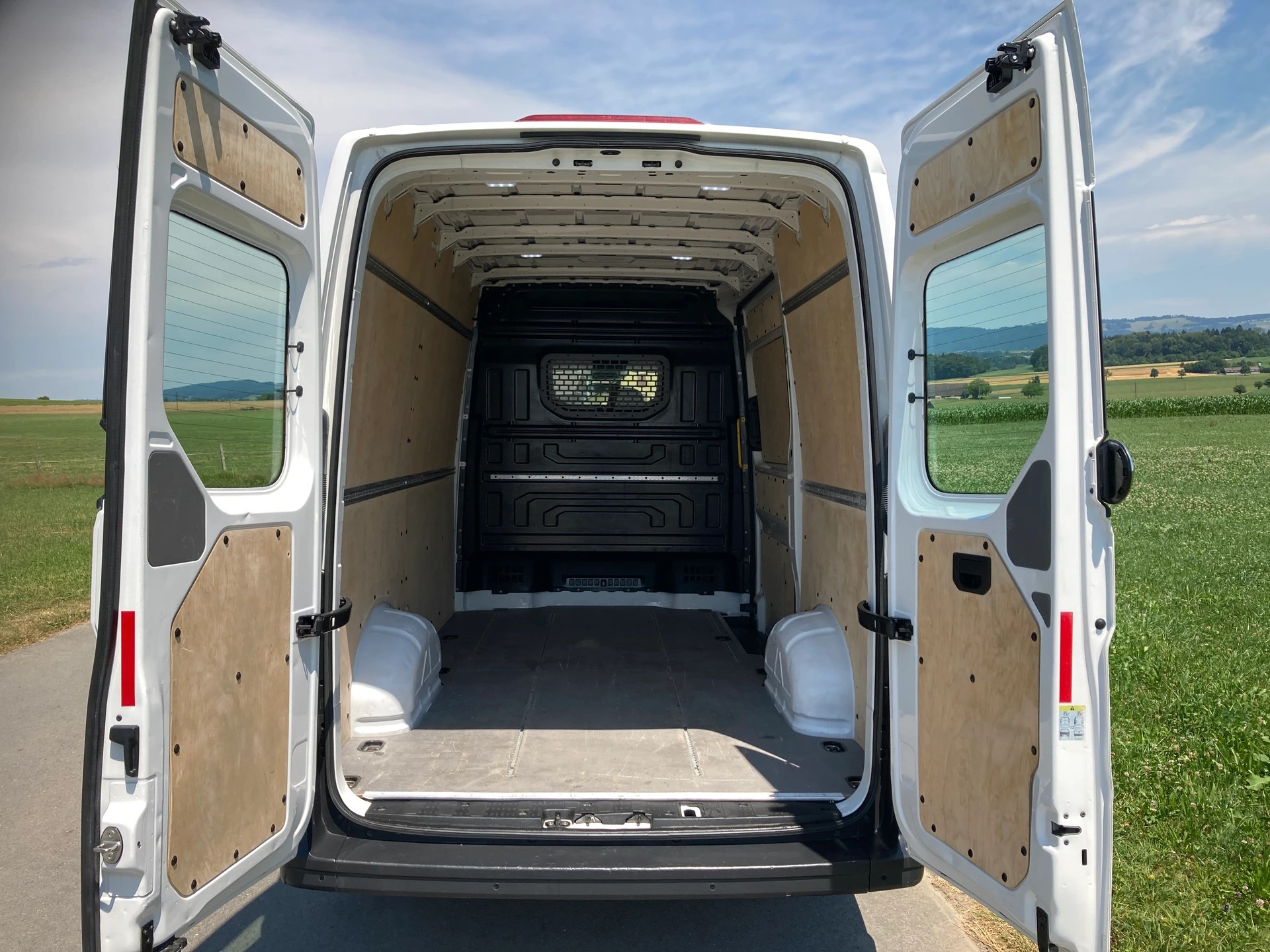 VW Crafter 35 2.0 TDI L3 **Nutzlast 1'147 KG**-image-5