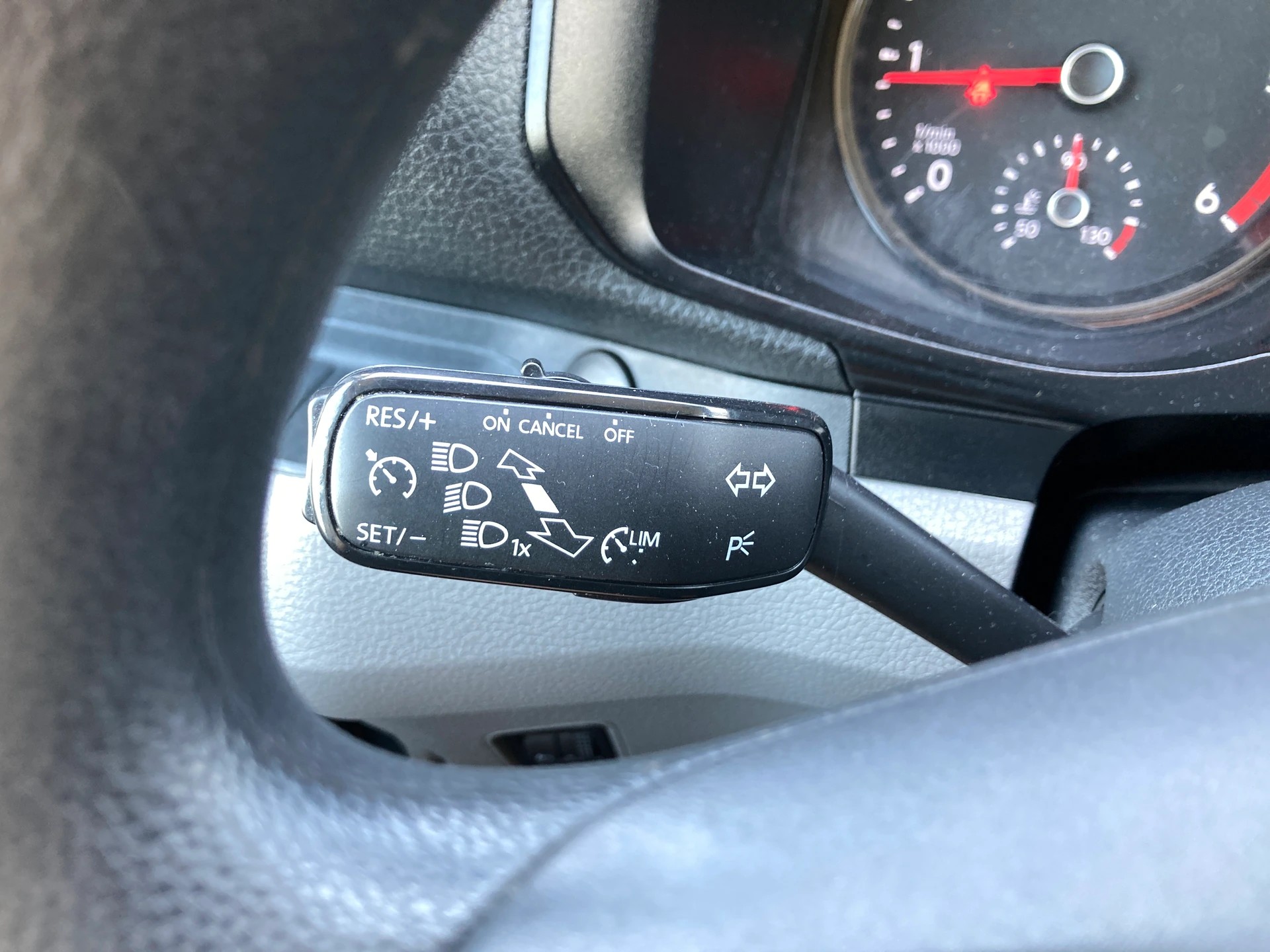 VW Crafter 35 2.0 TDI L3 **Nutzlast 1'147 KG**-image-12