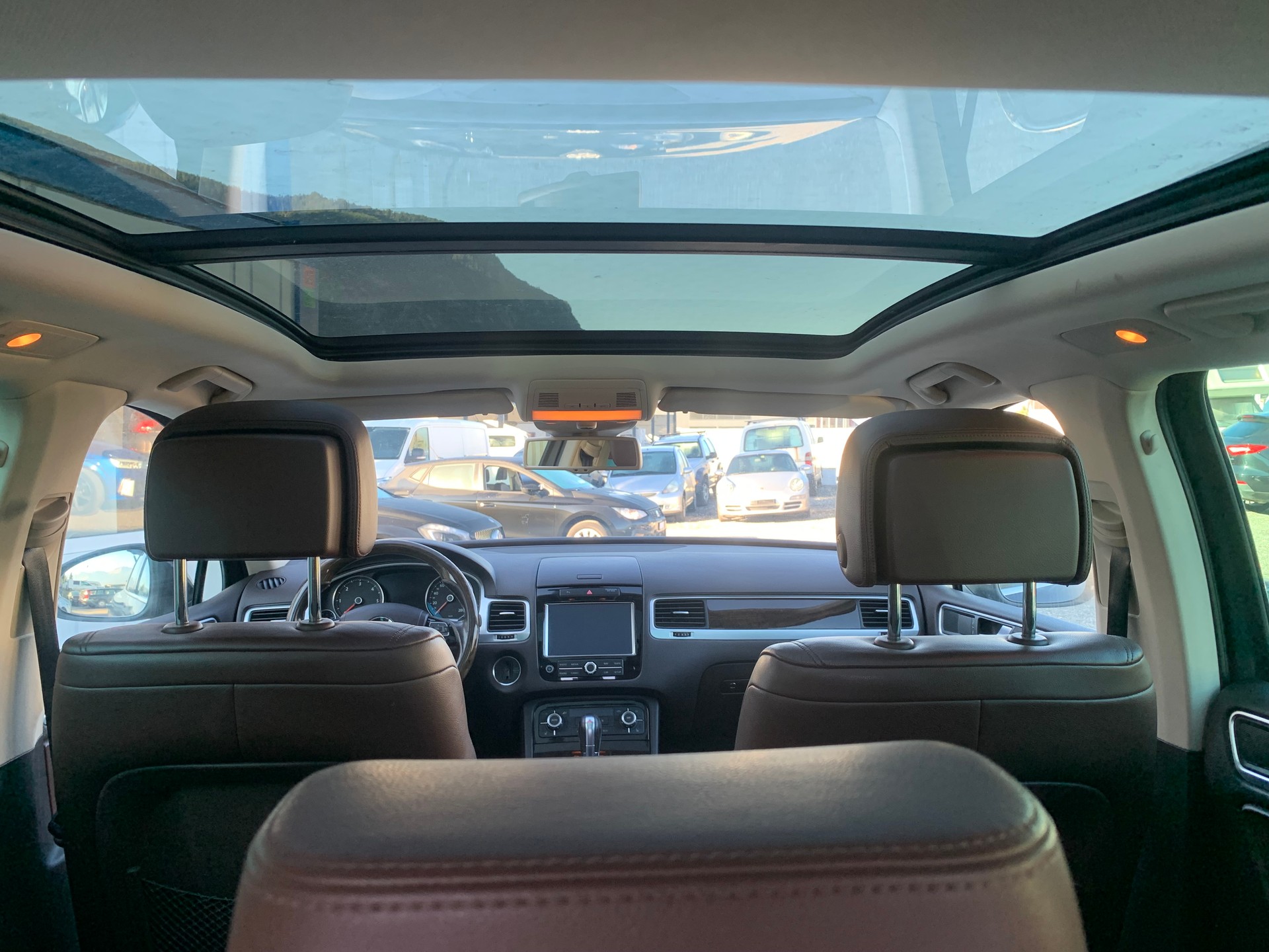 VW Touareg 3.0 TDI BlueMotion Technology Tiptronic-image-16
