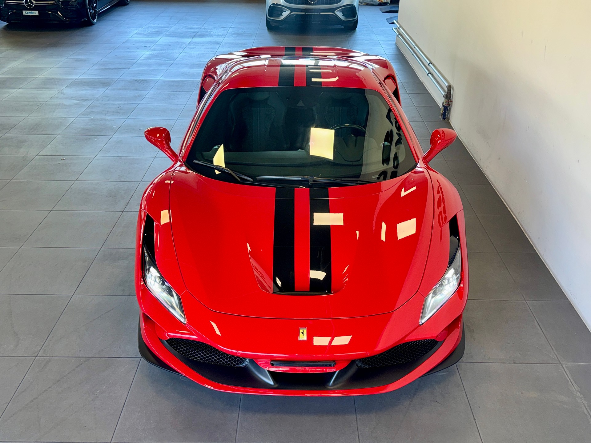 FERRARI F8 Tributo-image-1