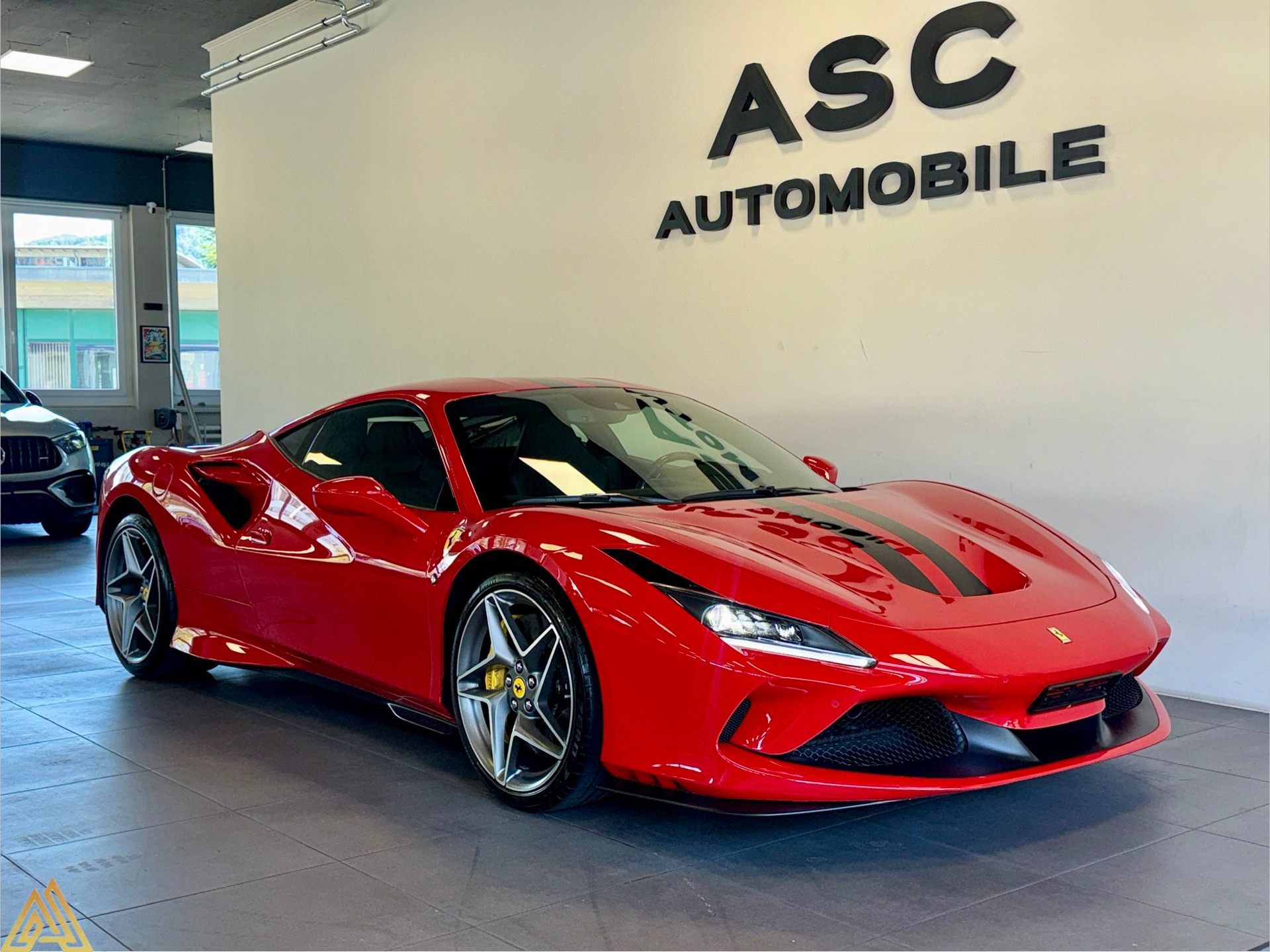 FERRARI F8 Tributo-image-0
