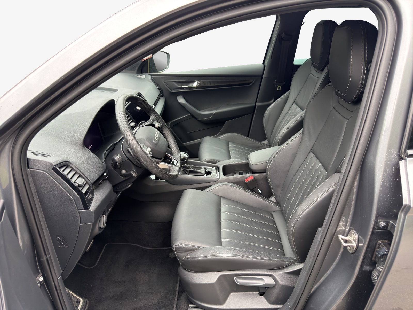 SKODA Karoq 2.0 TSI SportLine 4x4 DSG-image-7