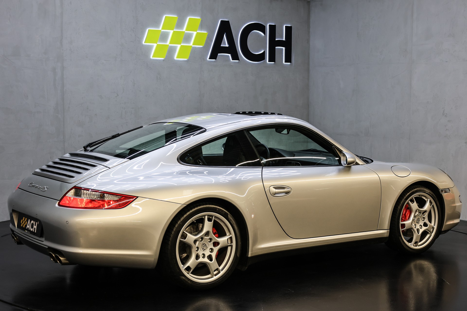 PORSCHE 911 Carrera 4S-image-12