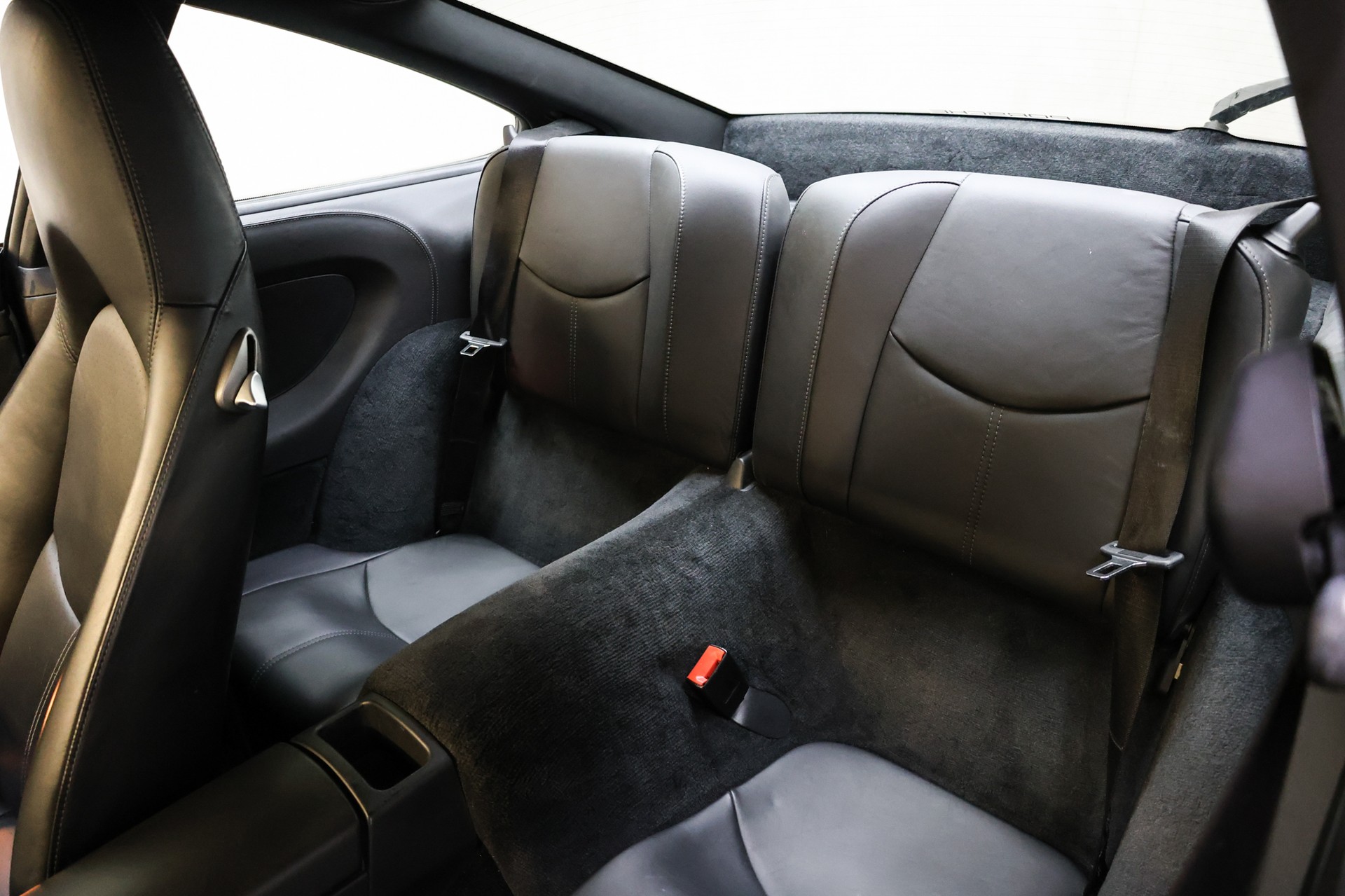 PORSCHE 911 Carrera 4S-image-24
