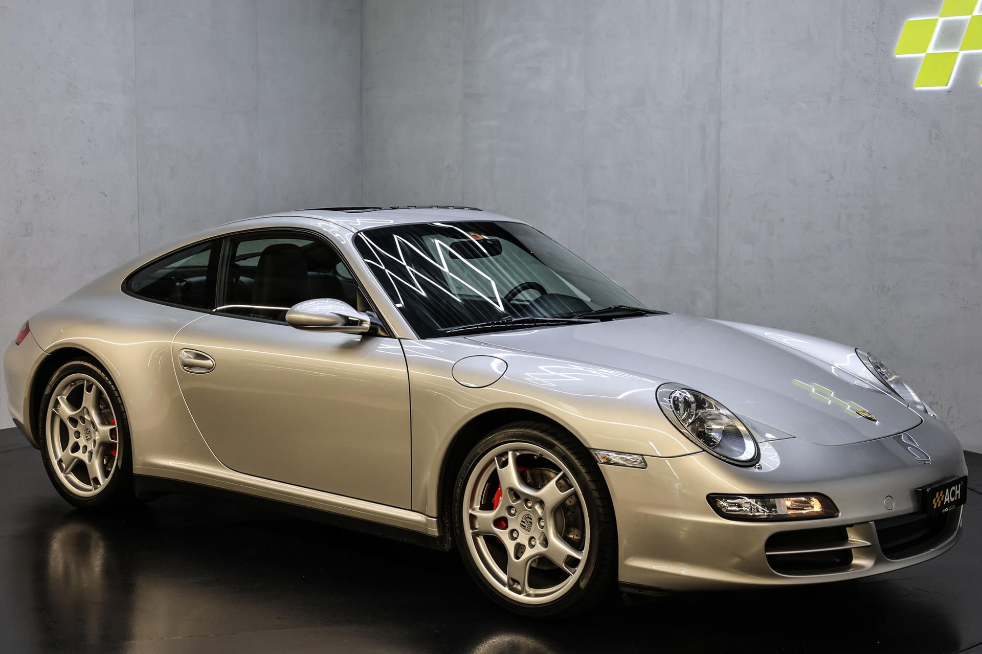 PORSCHE 911 Carrera 4S-image-14