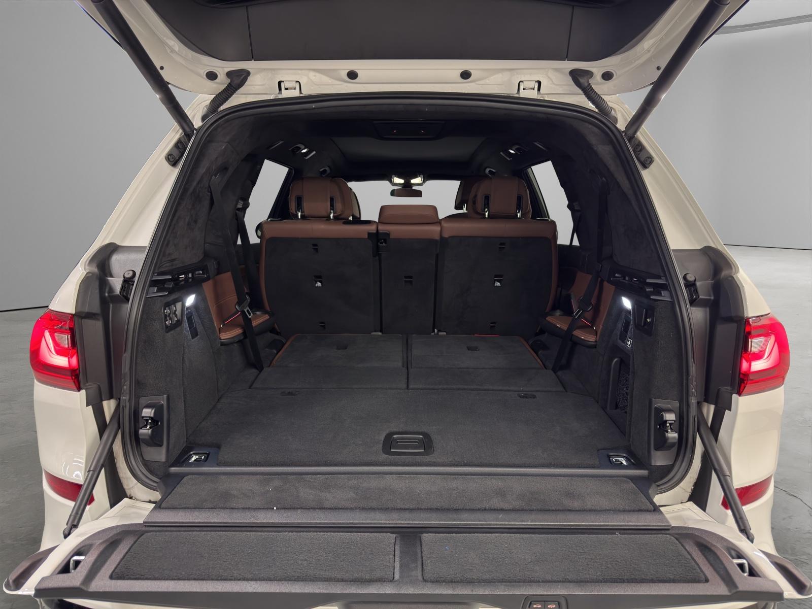 BMW X7 40i xDrive-image-8