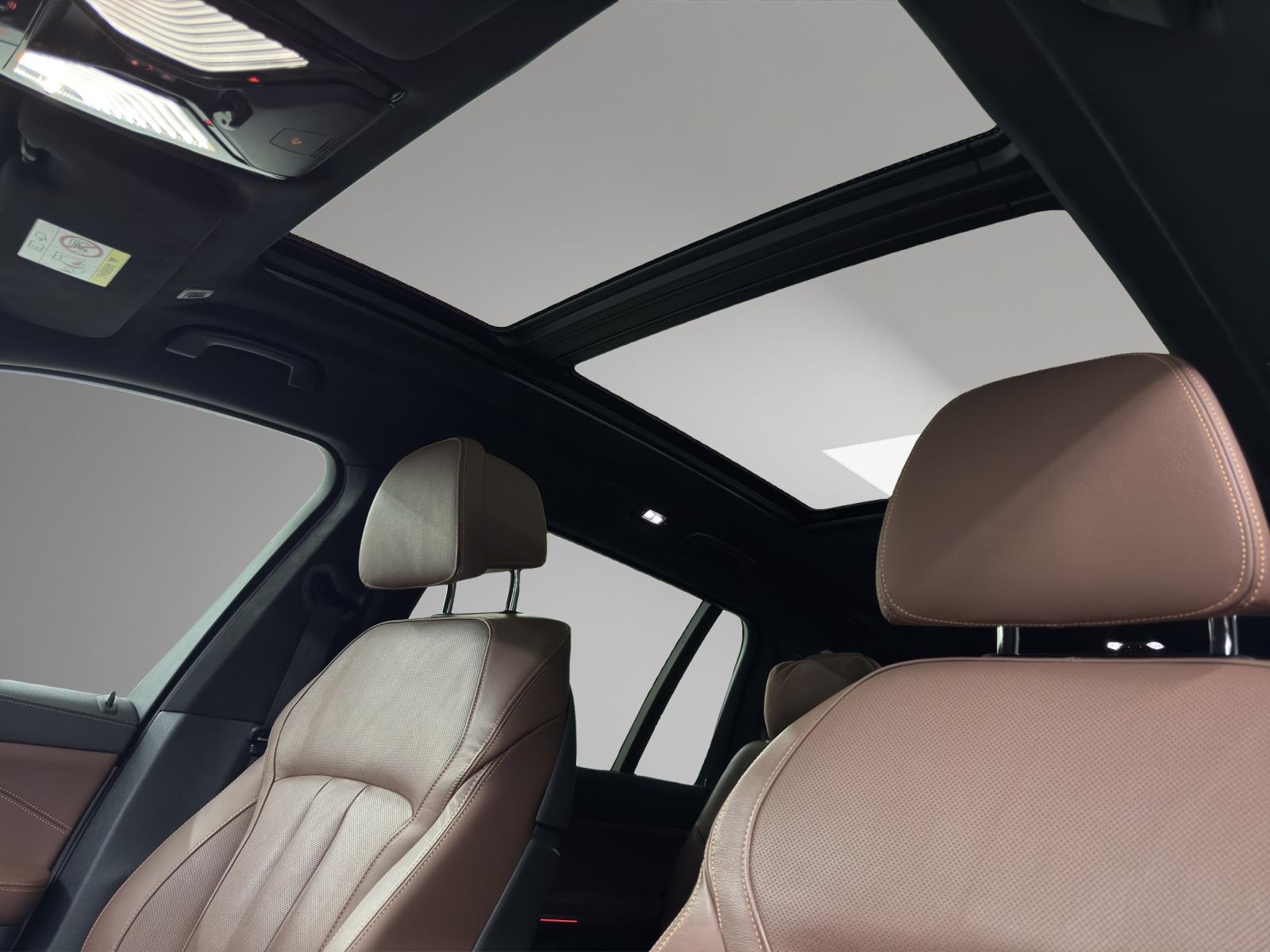 BMW X7 40i xDrive-image-19