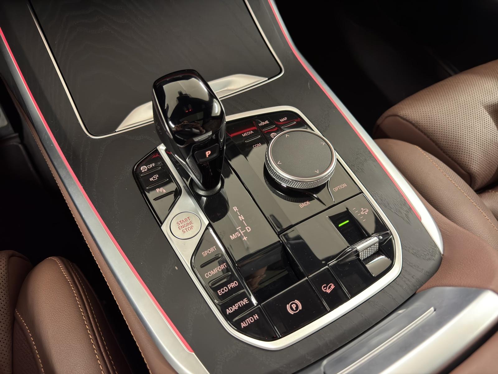 BMW X7 40i xDrive-image-18