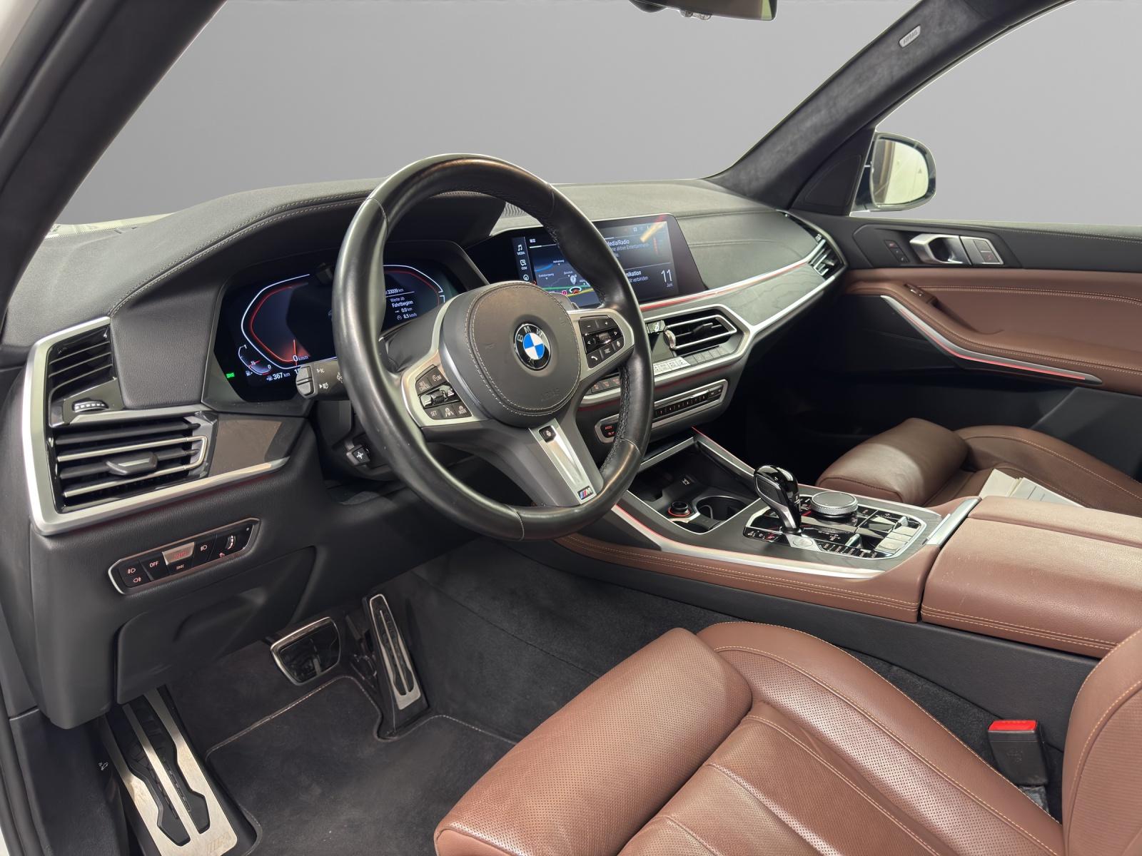 BMW X7 40i xDrive-image-10