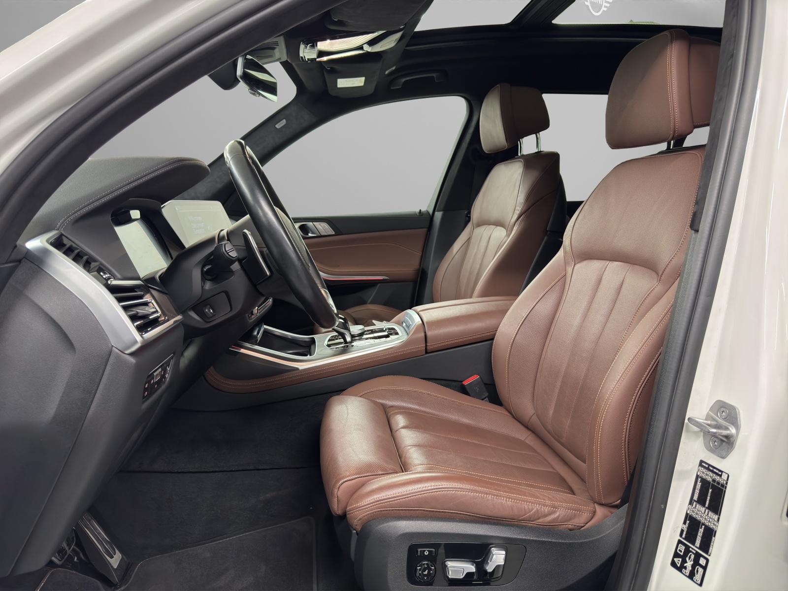 BMW X7 40i xDrive-image-9