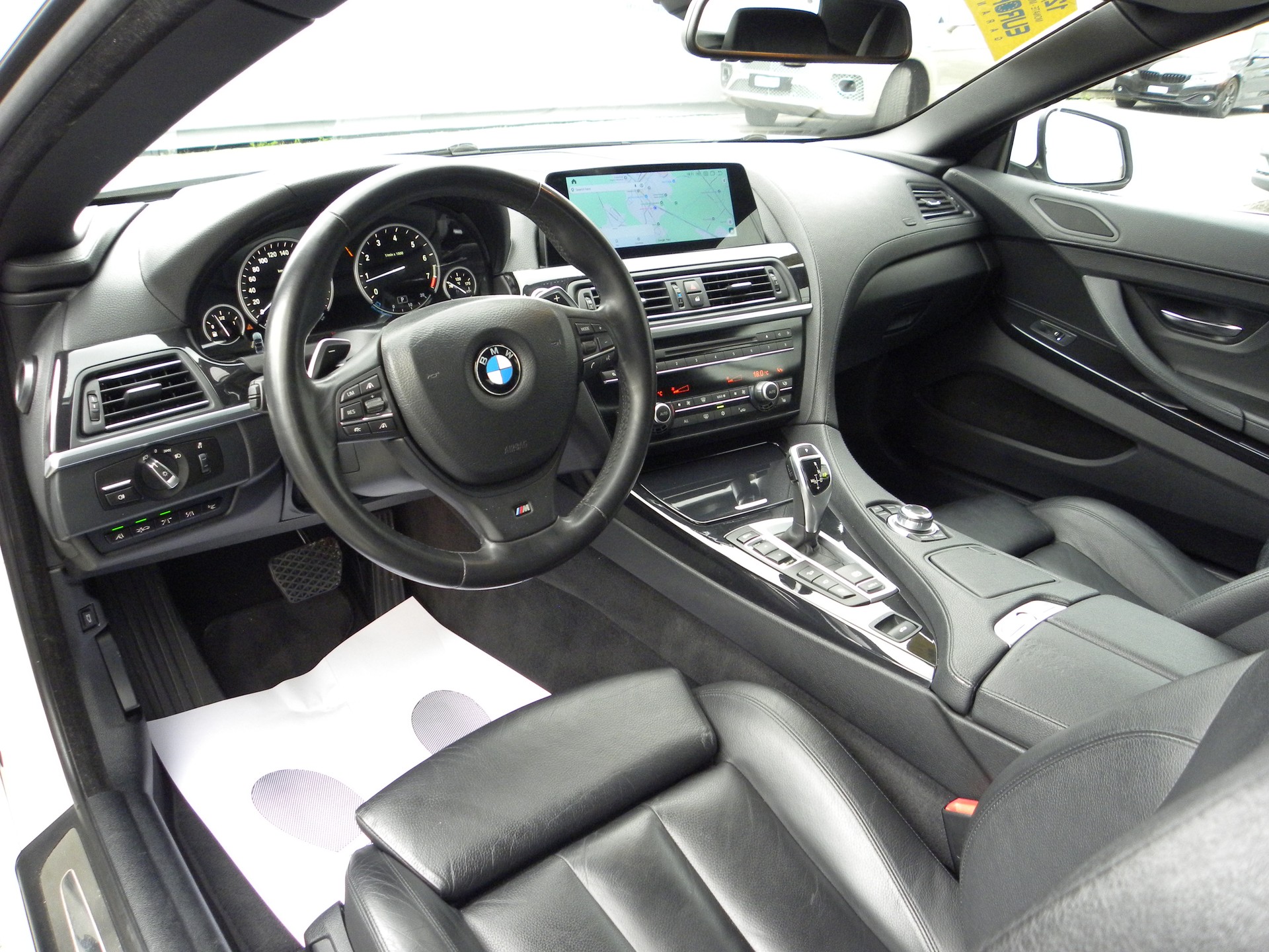 BMW 650i Cabrio xDrive-image-6