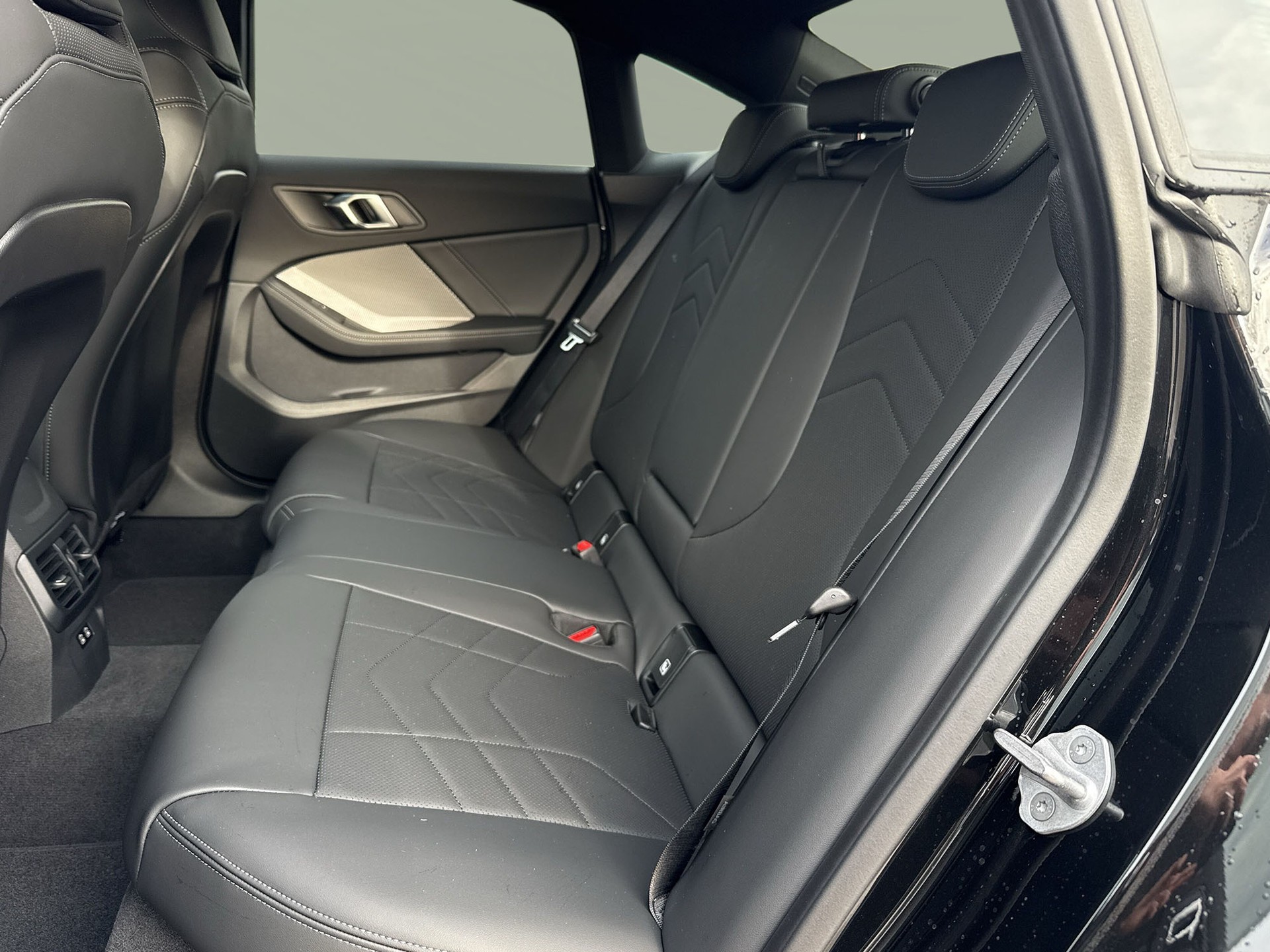 BMW 220d Gran Coupé 48V M Sport Steptronic-image-6