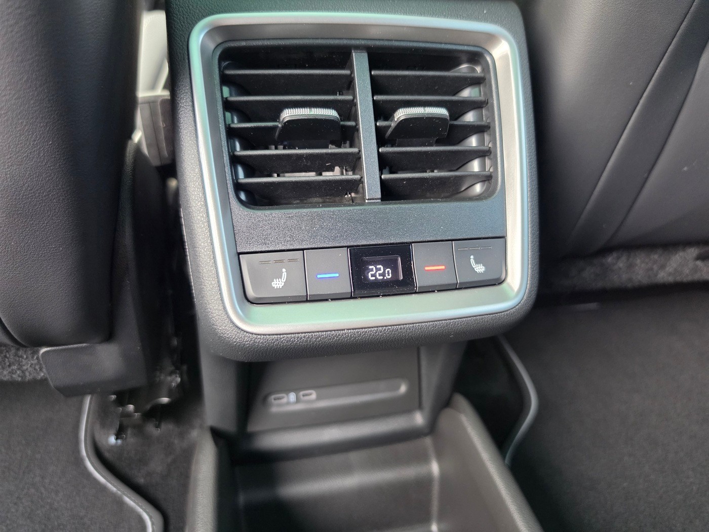 SKODA Enyaq 4x4 RS-image-22