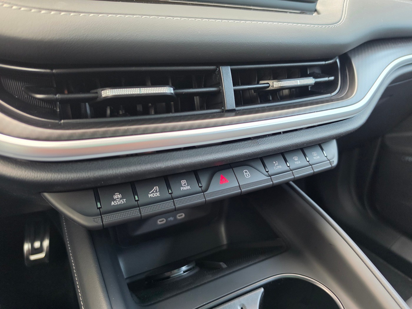 SKODA Enyaq 4x4 RS-image-12