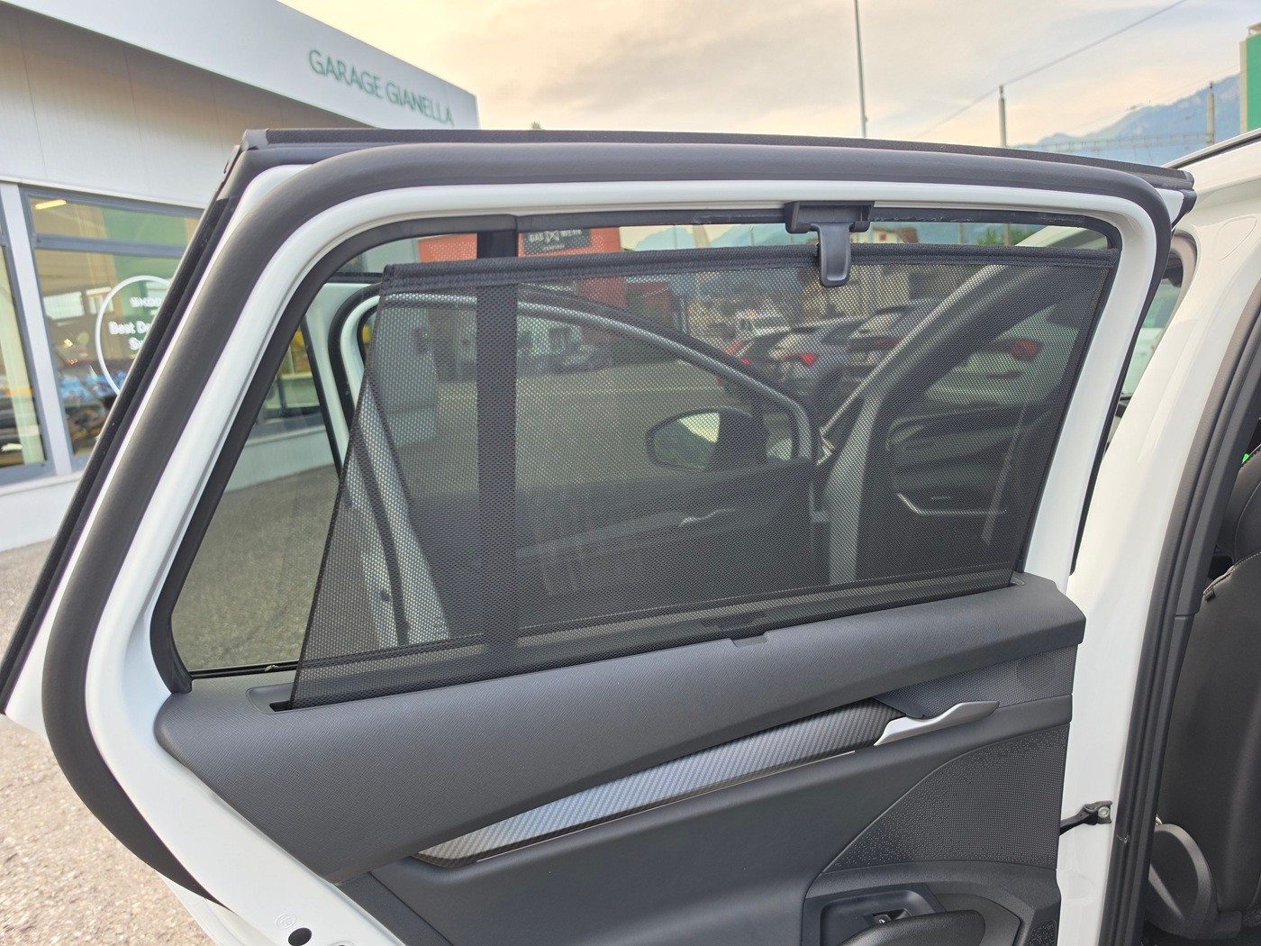 SKODA Enyaq 4x4 RS-image-21