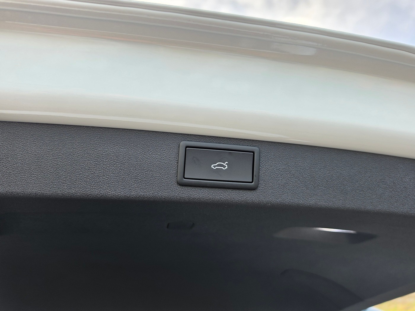 SKODA Enyaq 4x4 RS-image-6