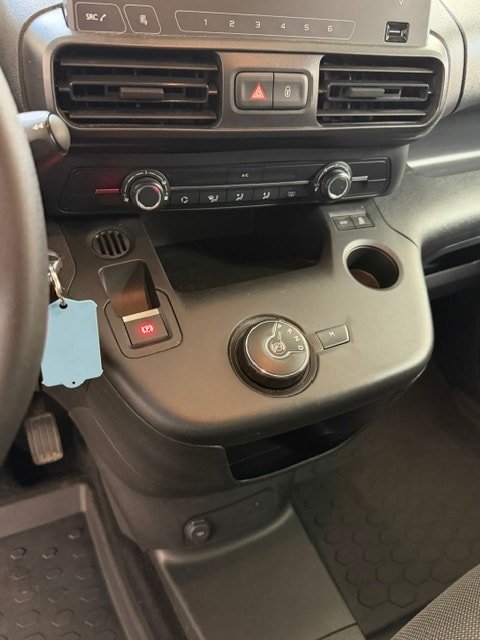 PEUGEOT Partner 1.2 Pure Tech s/s Premium EAT8 1000kg-image-8