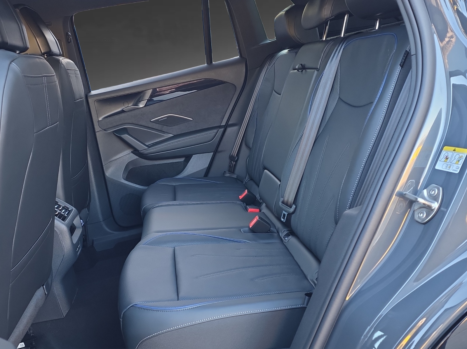 VW Tiguan 2.0 TSI DSG R-Line United 4Motion-image-0