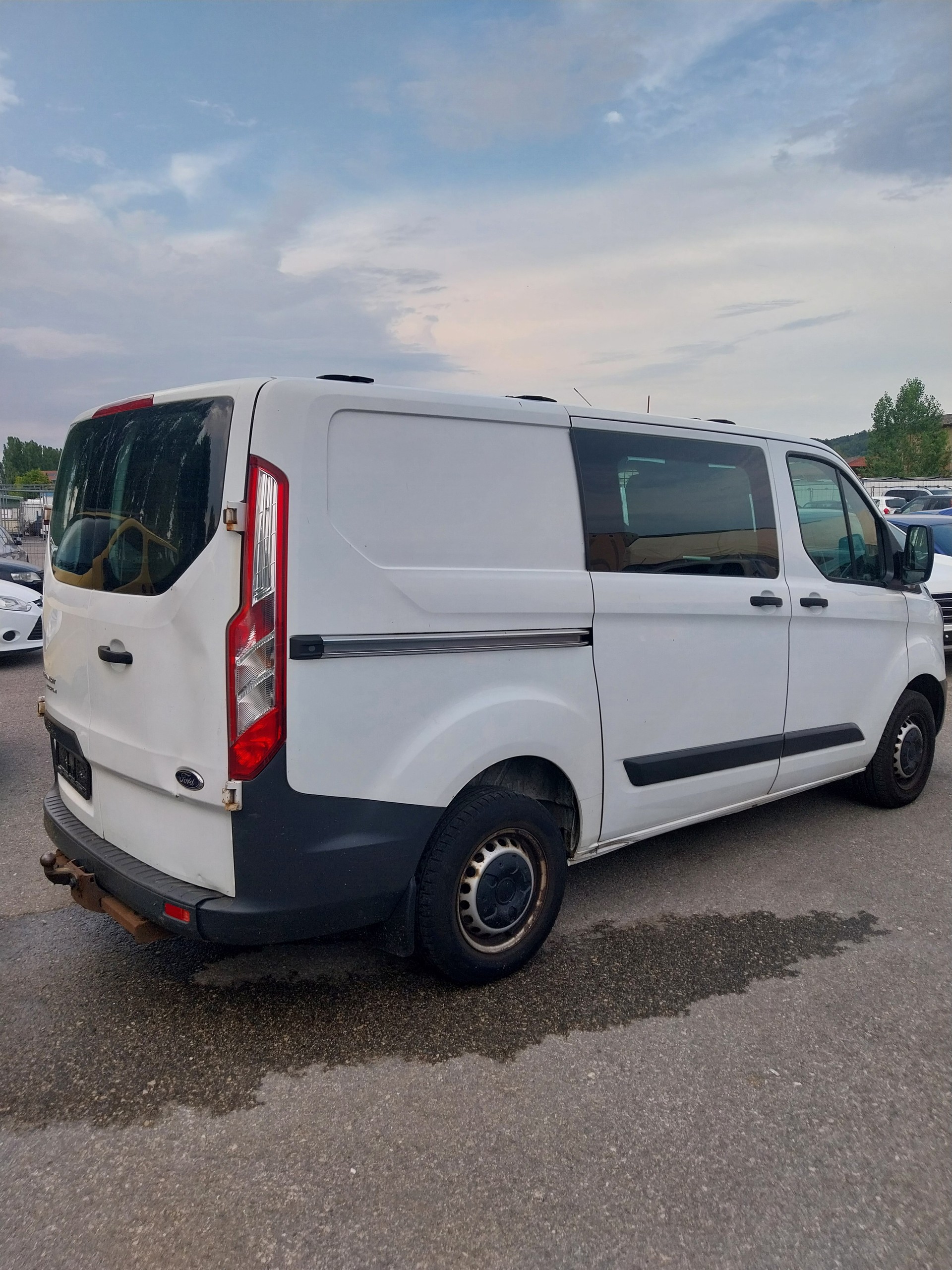 FORD Transit Custom Van 250 L1H1 Ambiente-image-3