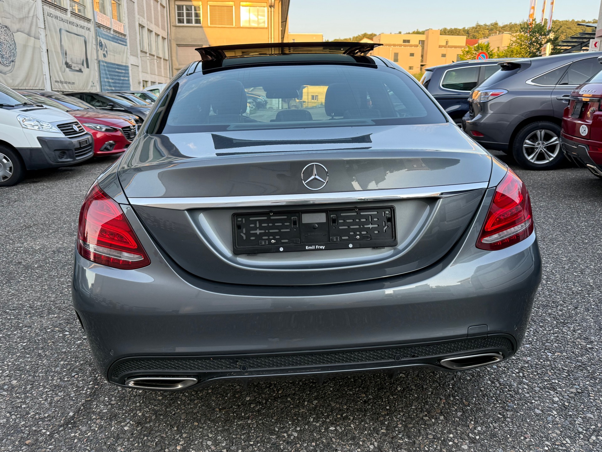 MERCEDES-BENZ C 200 AMG Line 4Matic 7G-Tronic-image-2