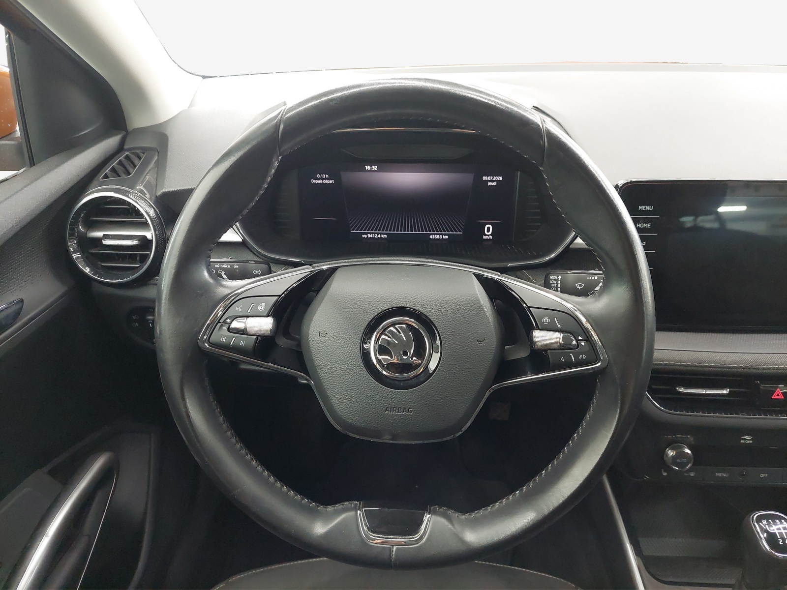 SKODA Fabia 1.0 TSI Style-image-9