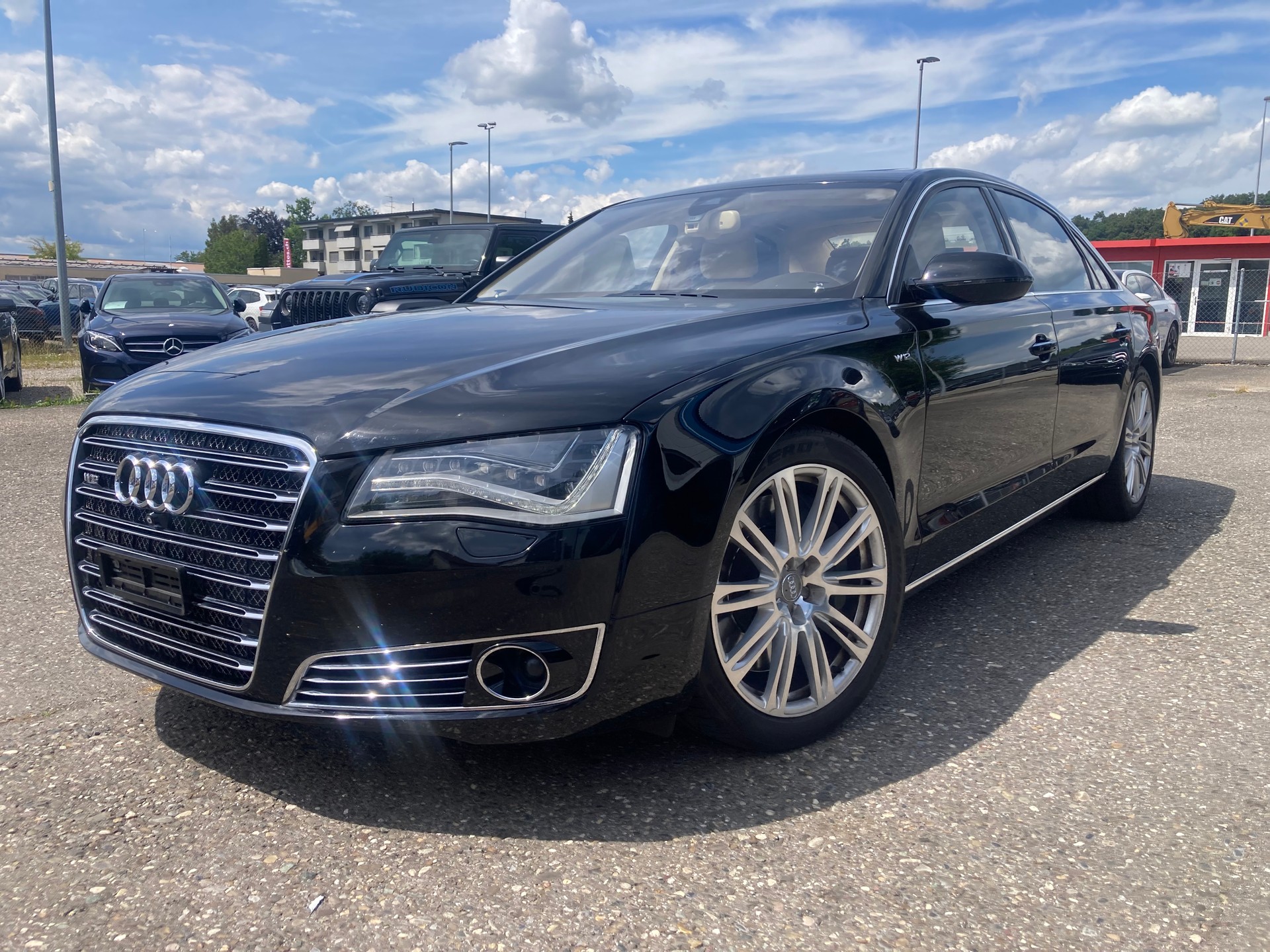 AUDI A8 L 6.3 FSI W12 quattro tiptronic-image-0