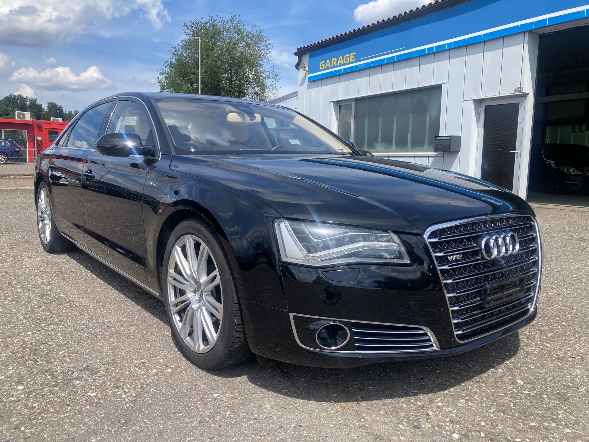 AUDI A8 L 6.3 FSI W12 quattro tiptronic-image-2